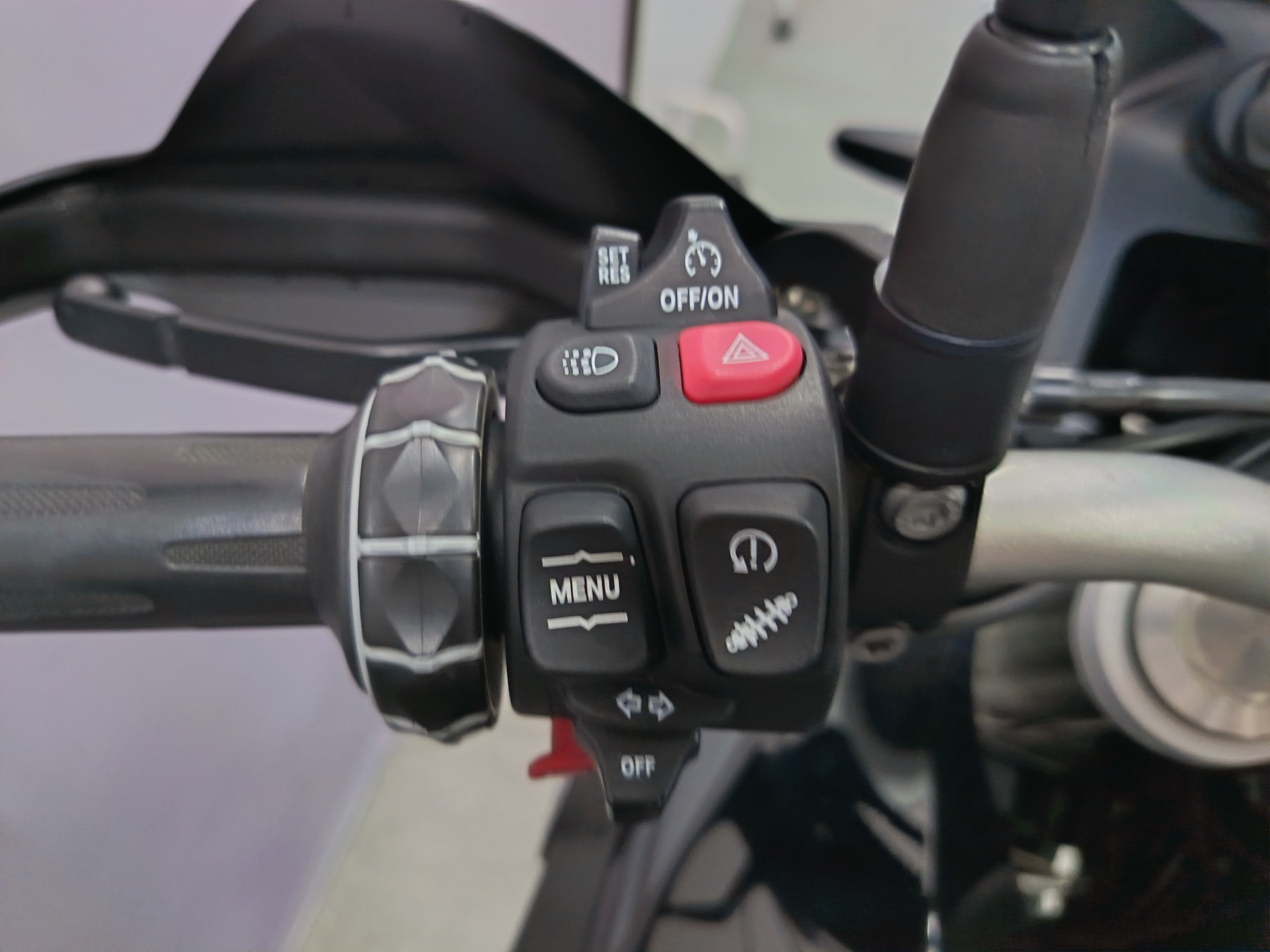 BMW F 850 GS Triple Black-image-6