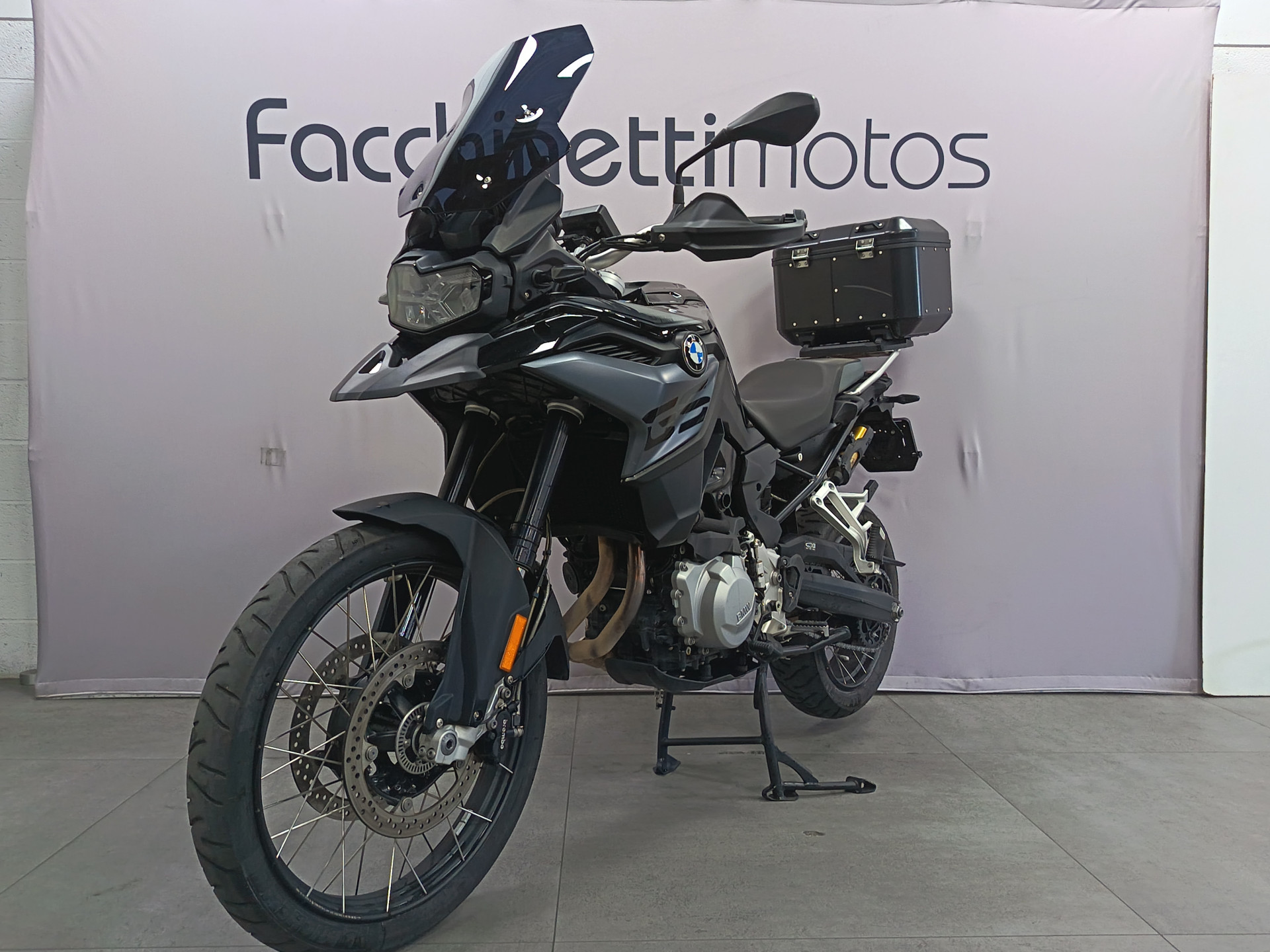 BMW F 850 GS Triple Black-image-2