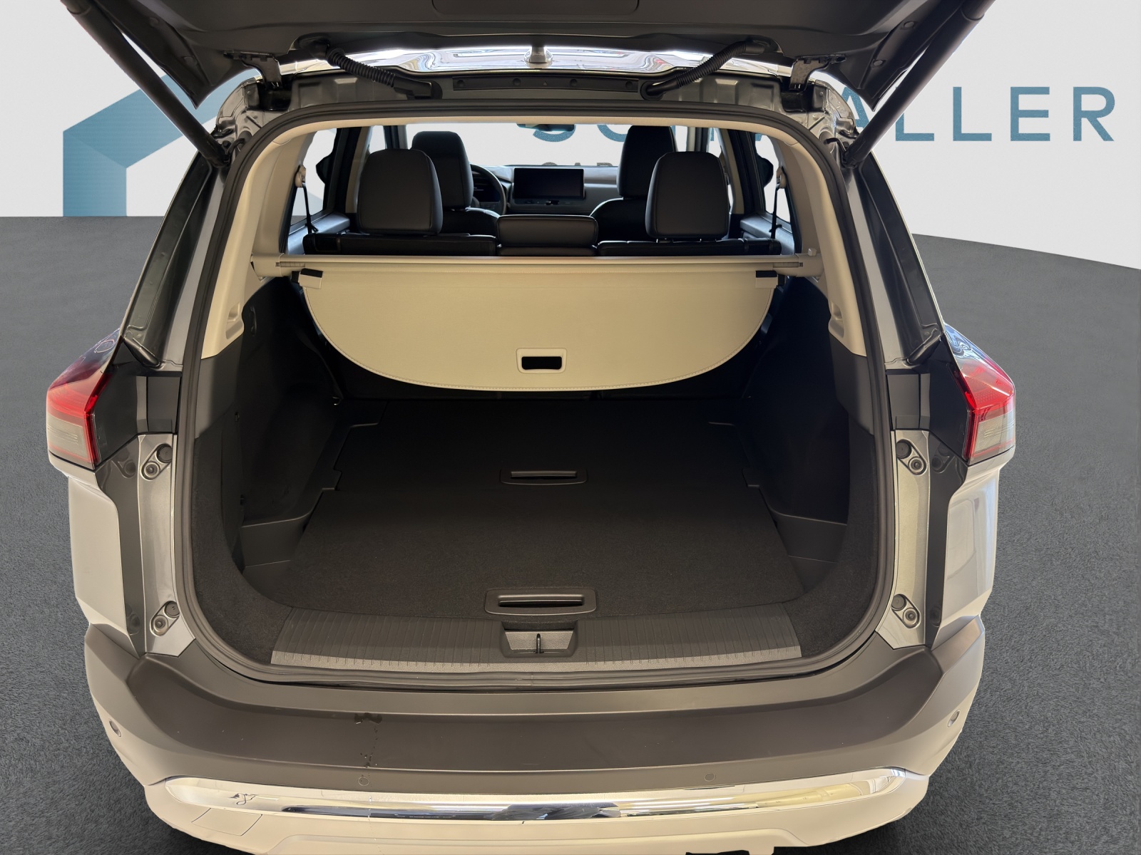 NISSAN X-TRAIL 1.5 VC-T Tekna+ e-4-image-6