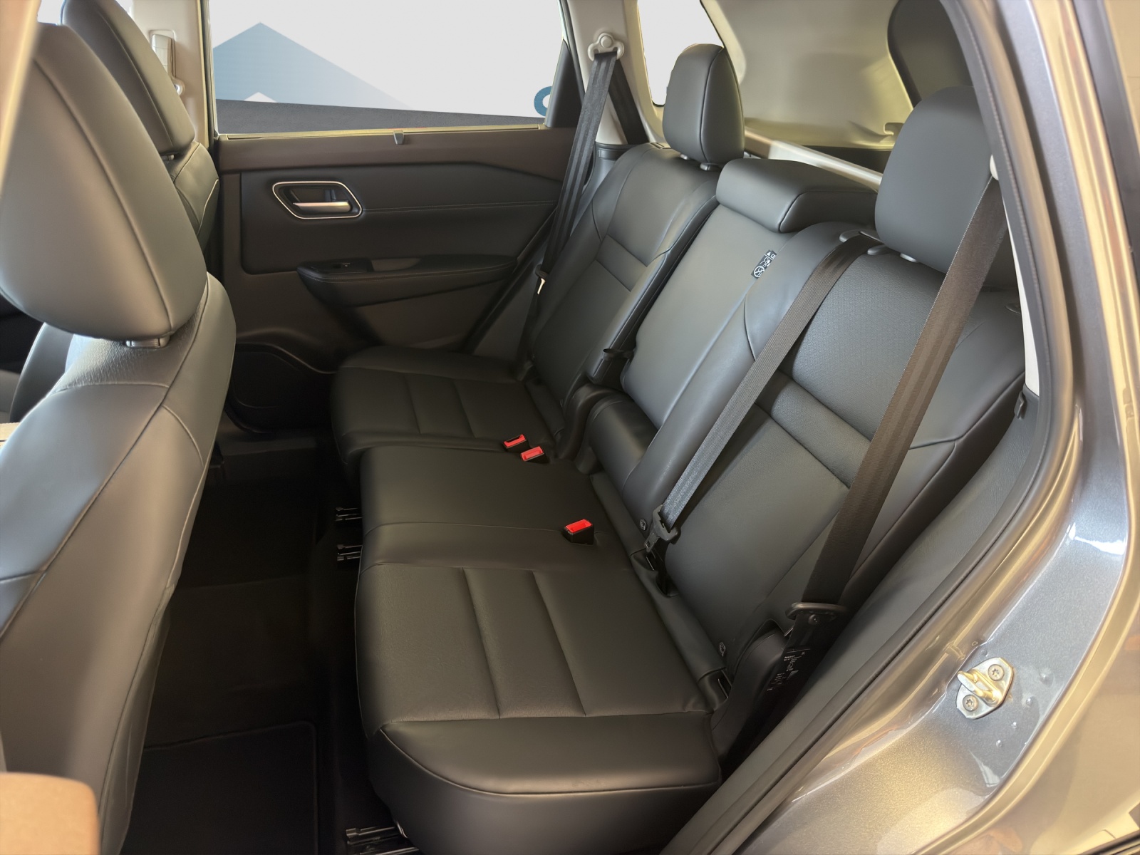 NISSAN X-TRAIL 1.5 VC-T Tekna+ e-4-image-7
