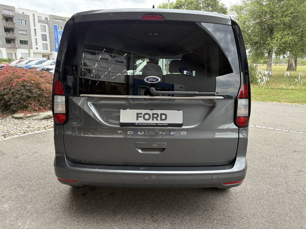 FORD TOURNEO Connect 2.0 EcoBlue 122 Titanium-showroom-element-3