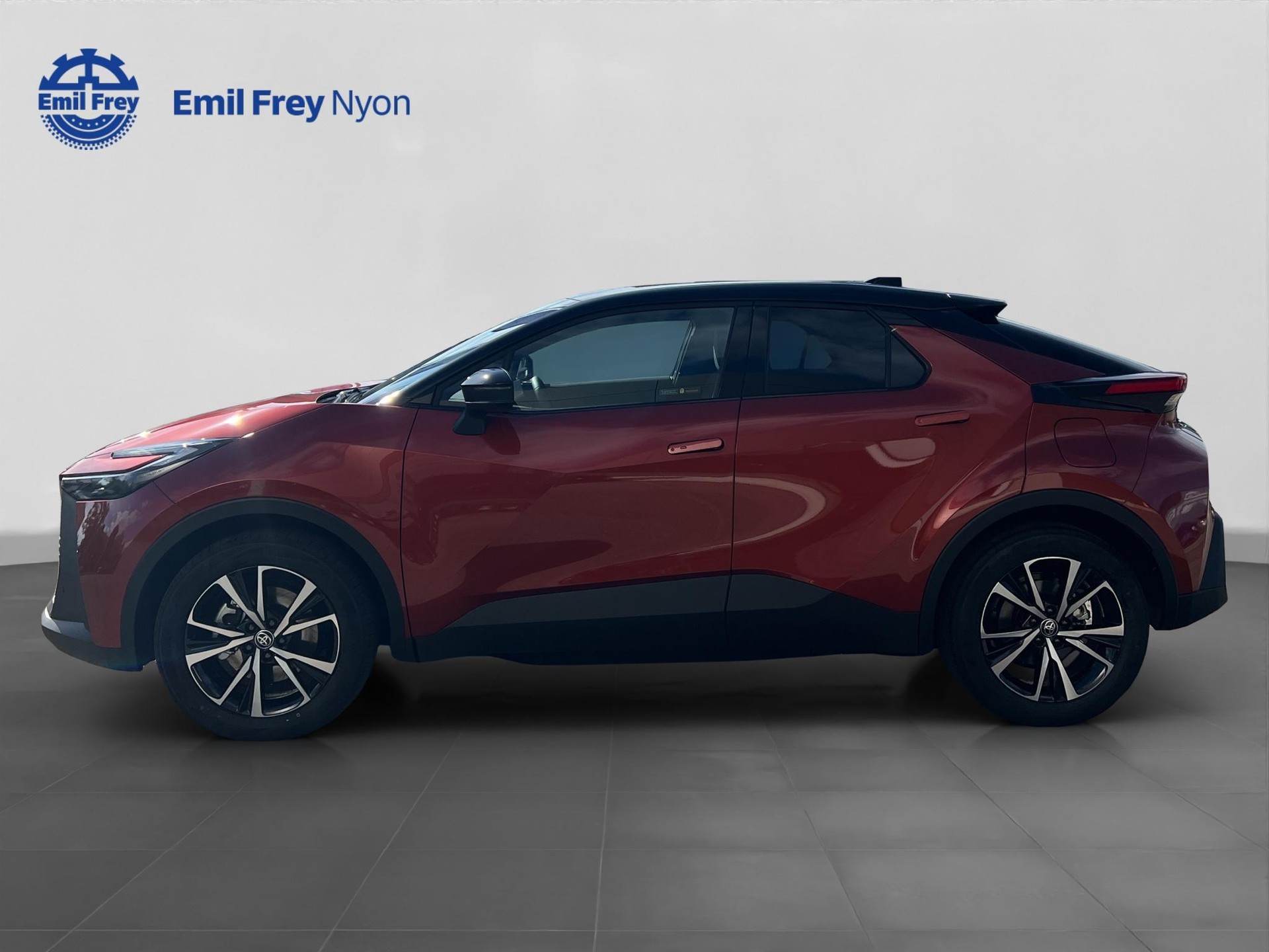 TOYOTA C-HR 2.0 PHEV Swiss Edition-showroom-element-3