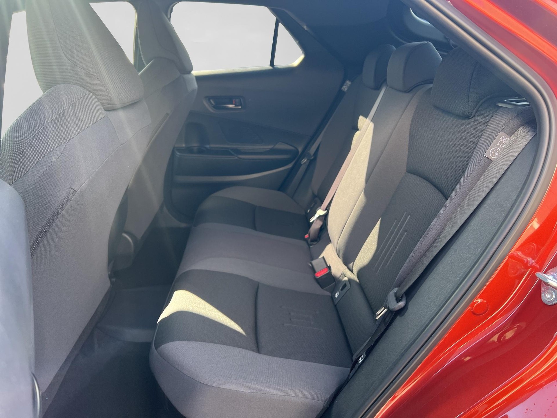 TOYOTA C-HR 2.0 PHEV Swiss Edition-image-7