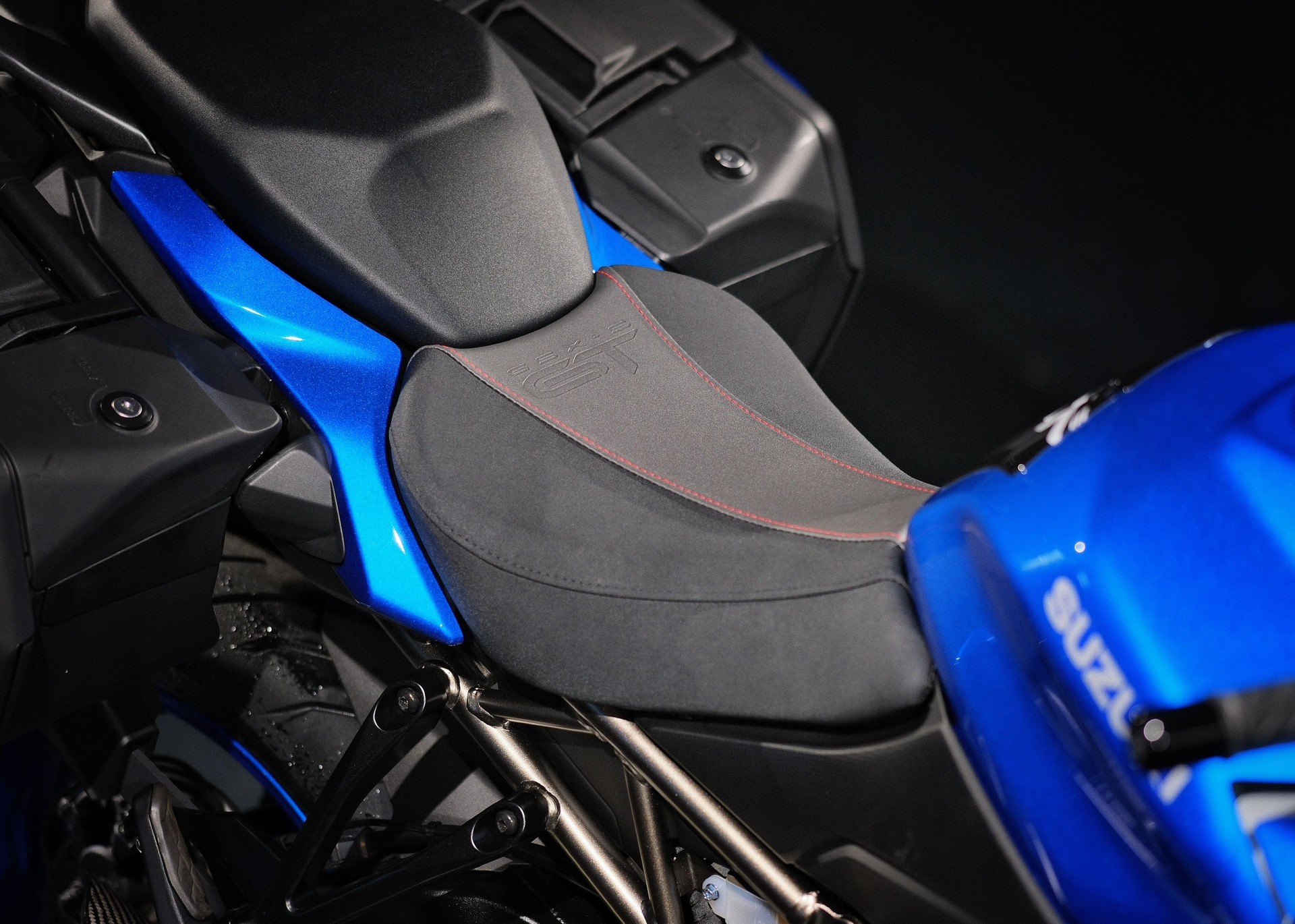 SUZUKI GSX-S 1000 GT-image-12