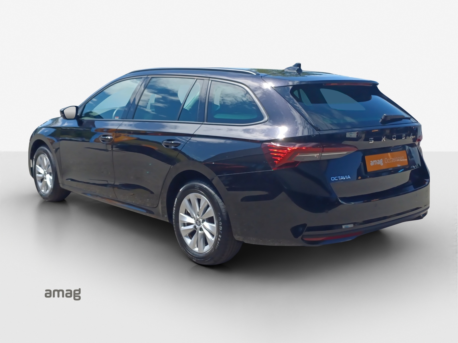 SKODA Octavia Combi 1.5 TSI mHEV DSG Dynamic-showroom-element-2