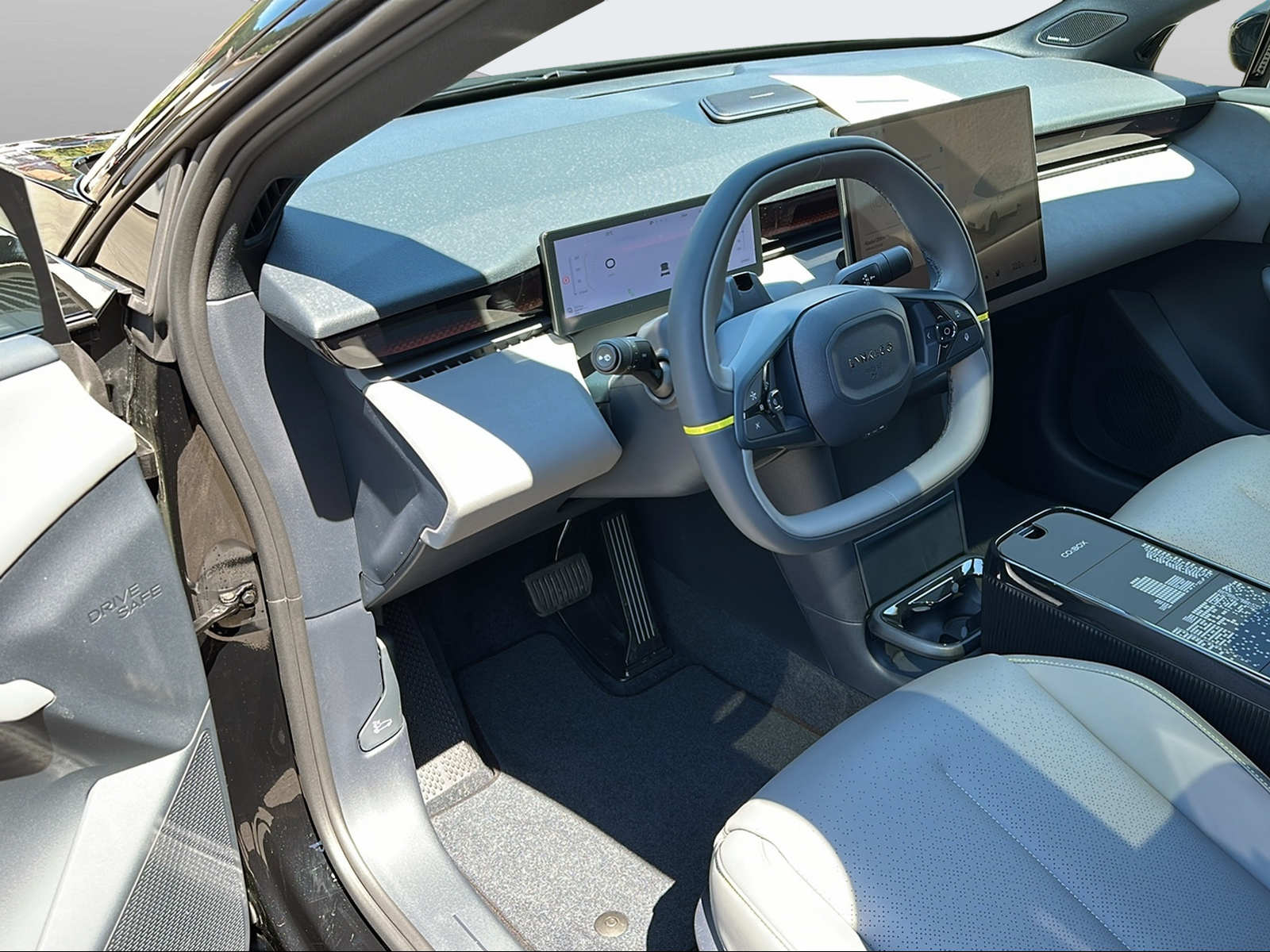 LYNK & CO 02-image-10
