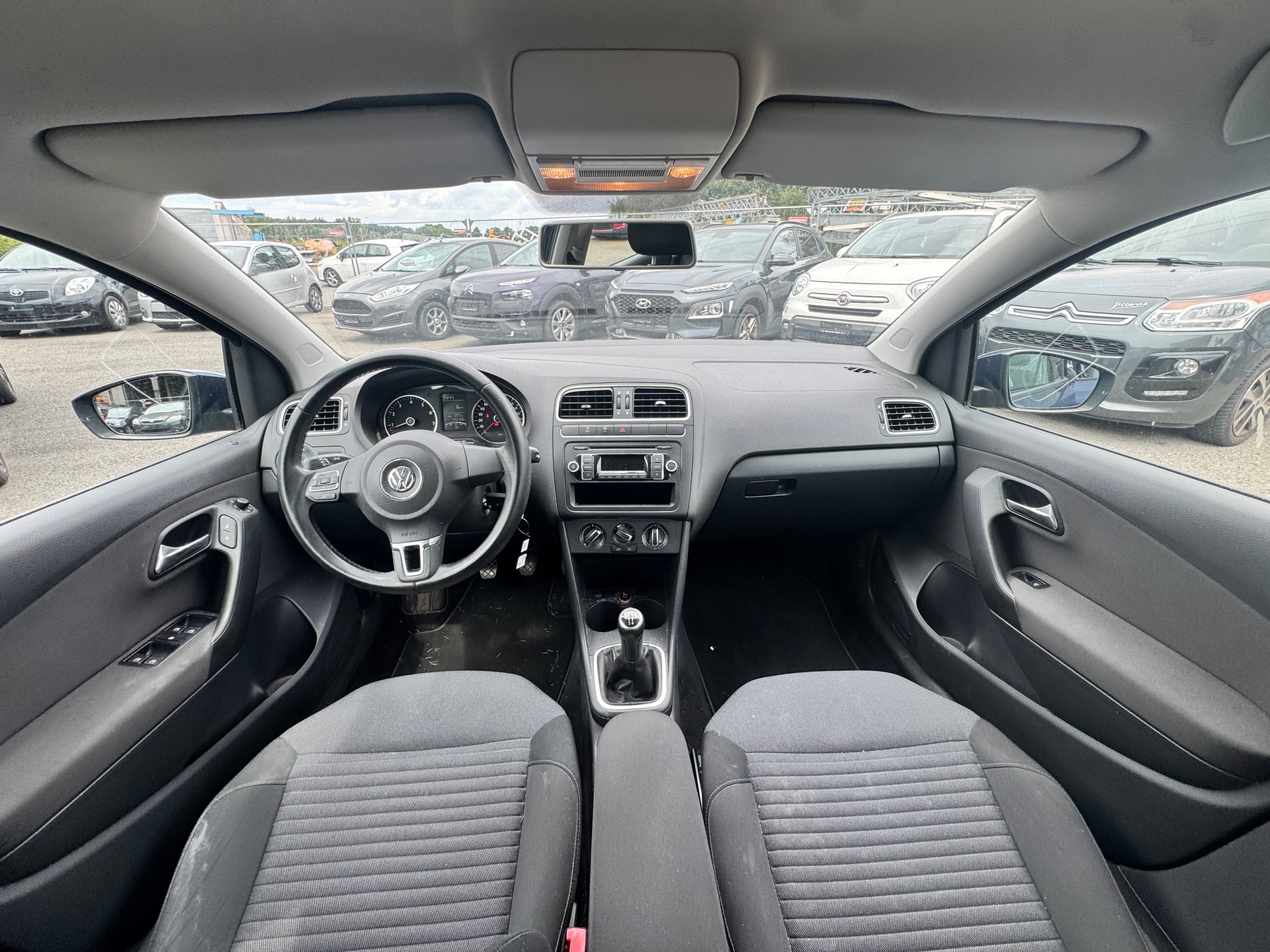 VW Polo 1.2 TSI Trendline-image-9