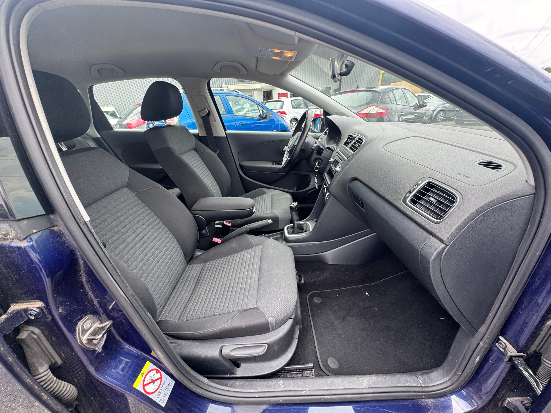 VW Polo 1.2 TSI Trendline-image-8