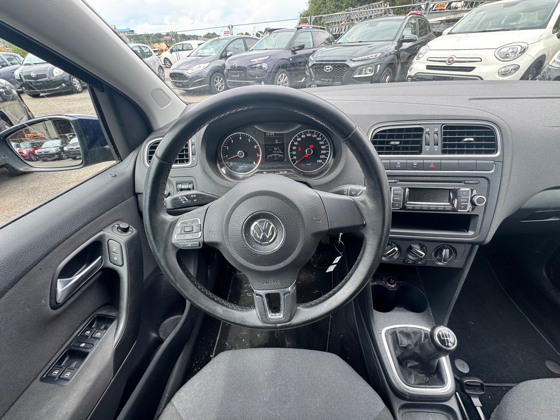 VW Polo 1.2 TSI Trendline-image-5