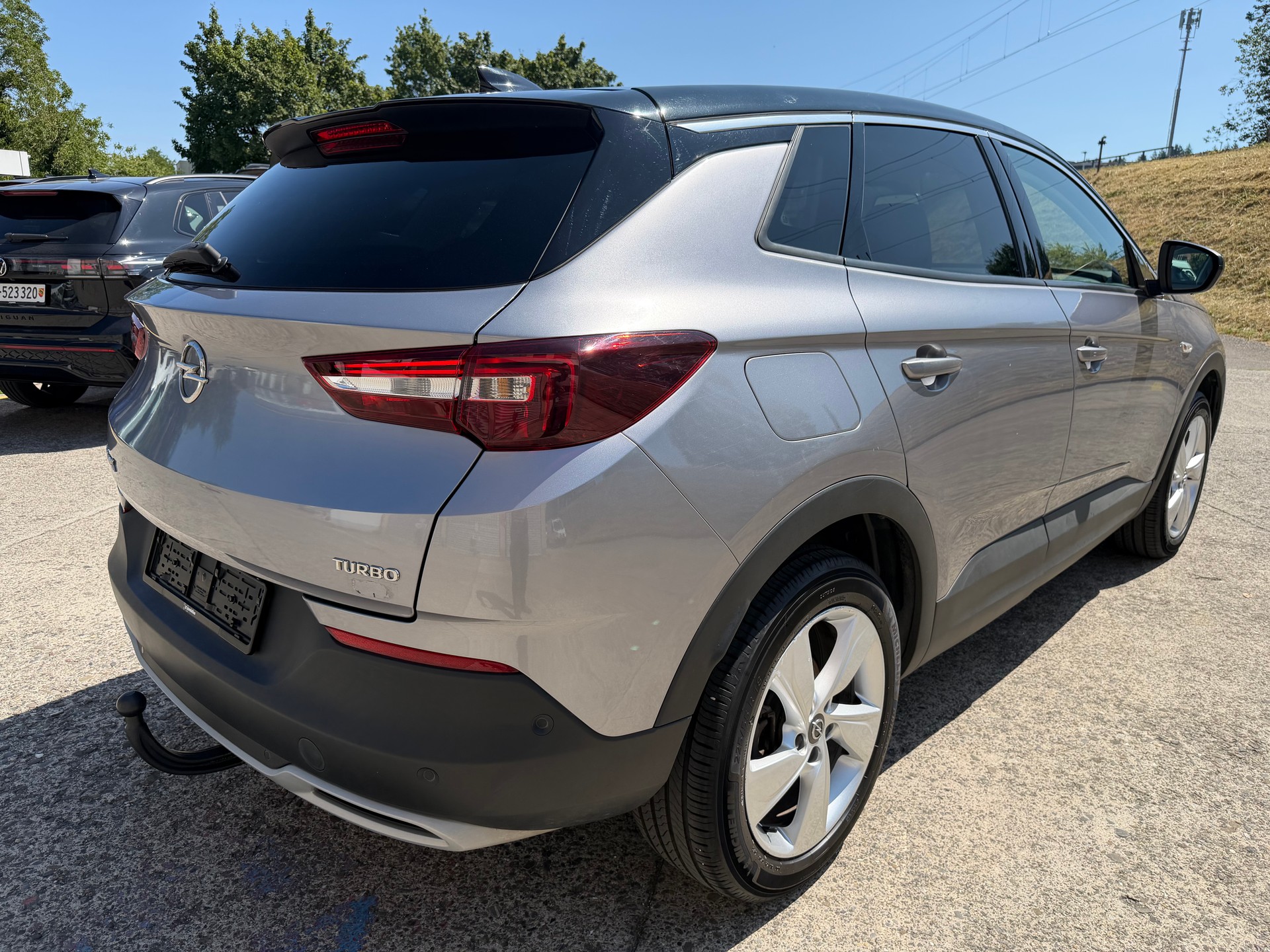 OPEL Grandland X 1.2i TP Ultimate Automatik-showroom-element-3