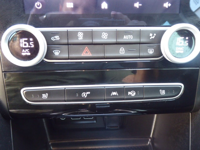 RENAULT Mégane Grandtour 1.3 16V Turbo Techno EDC-image-9