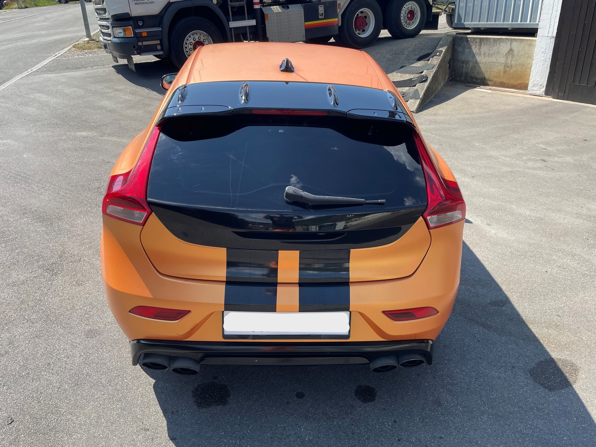 VOLVO V40 2.5 T5 R-Design Heico-image-1