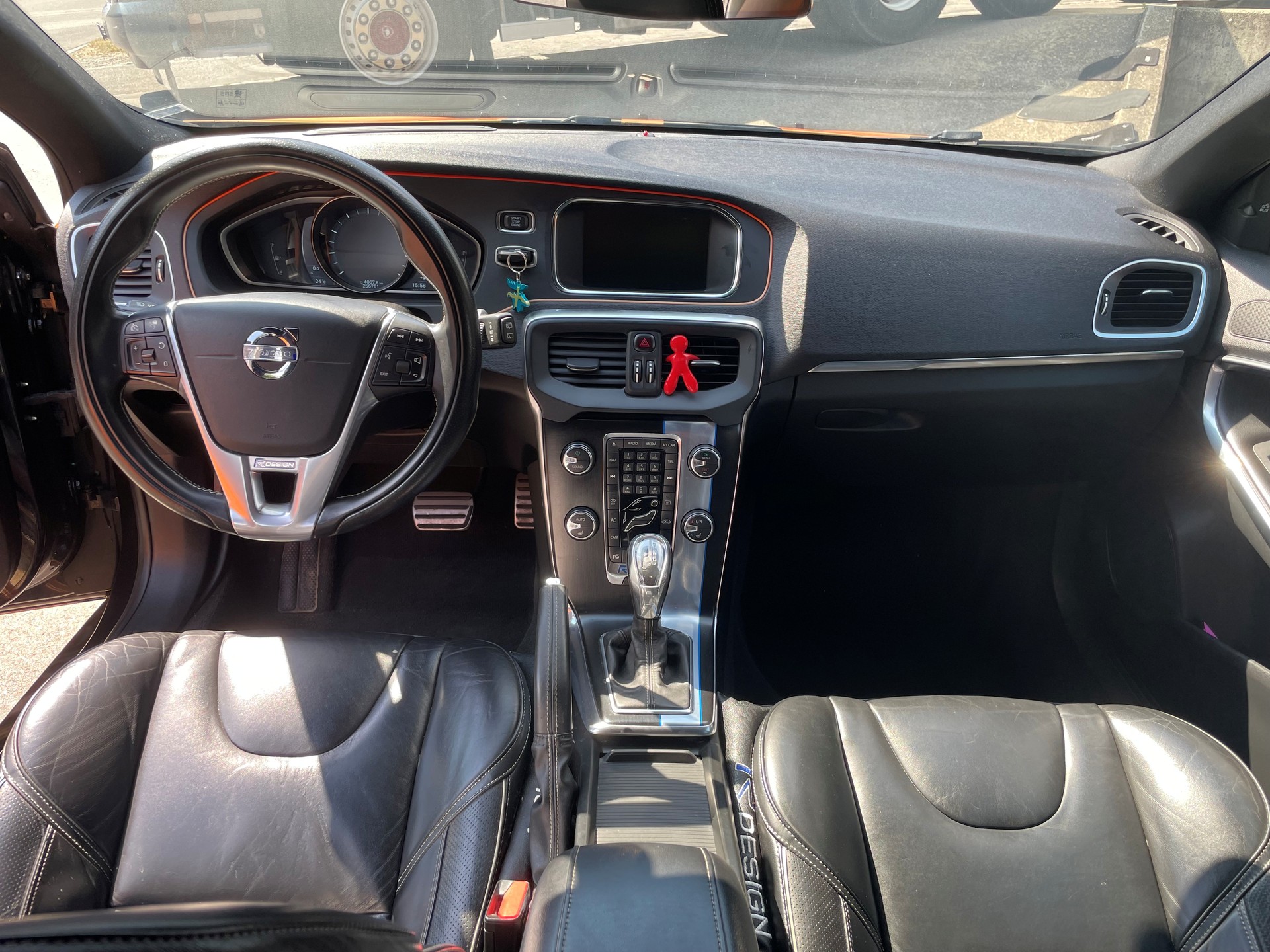 VOLVO V40 2.5 T5 R-Design Heico-image-3