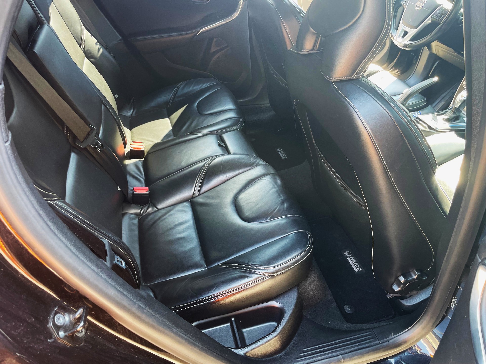 VOLVO V40 2.5 T5 R-Design Heico-image-4