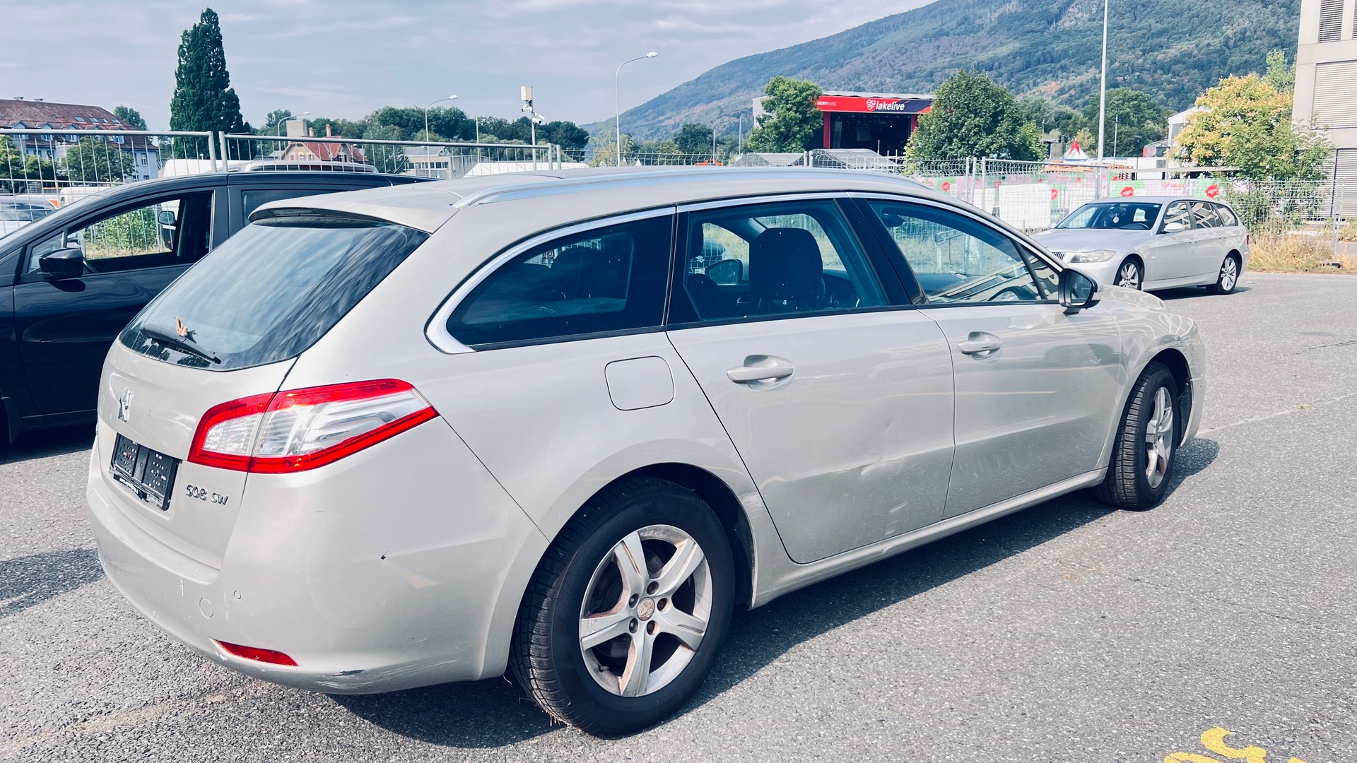PEUGEOT 508 SW 1.6 16V T Active Automatic-image-2