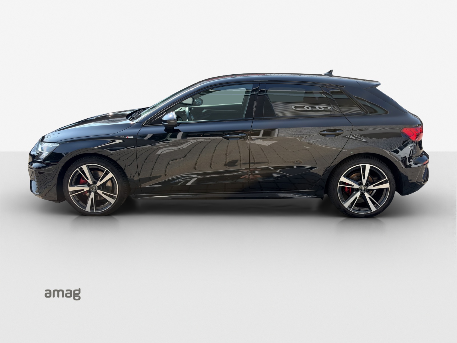 AUDI A3 Sportback 35 TFSI S line Attraction S-tronic-showroom-element-1
