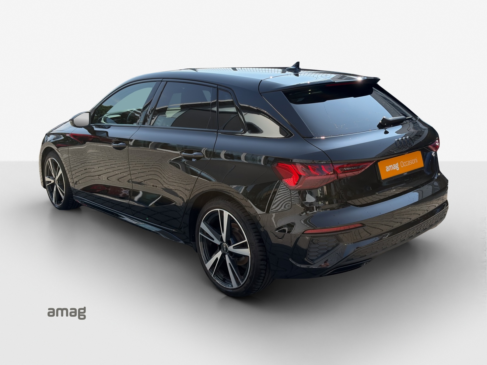 AUDI A3 Sportback 35 TFSI S line Attraction S-tronic-showroom-element-2