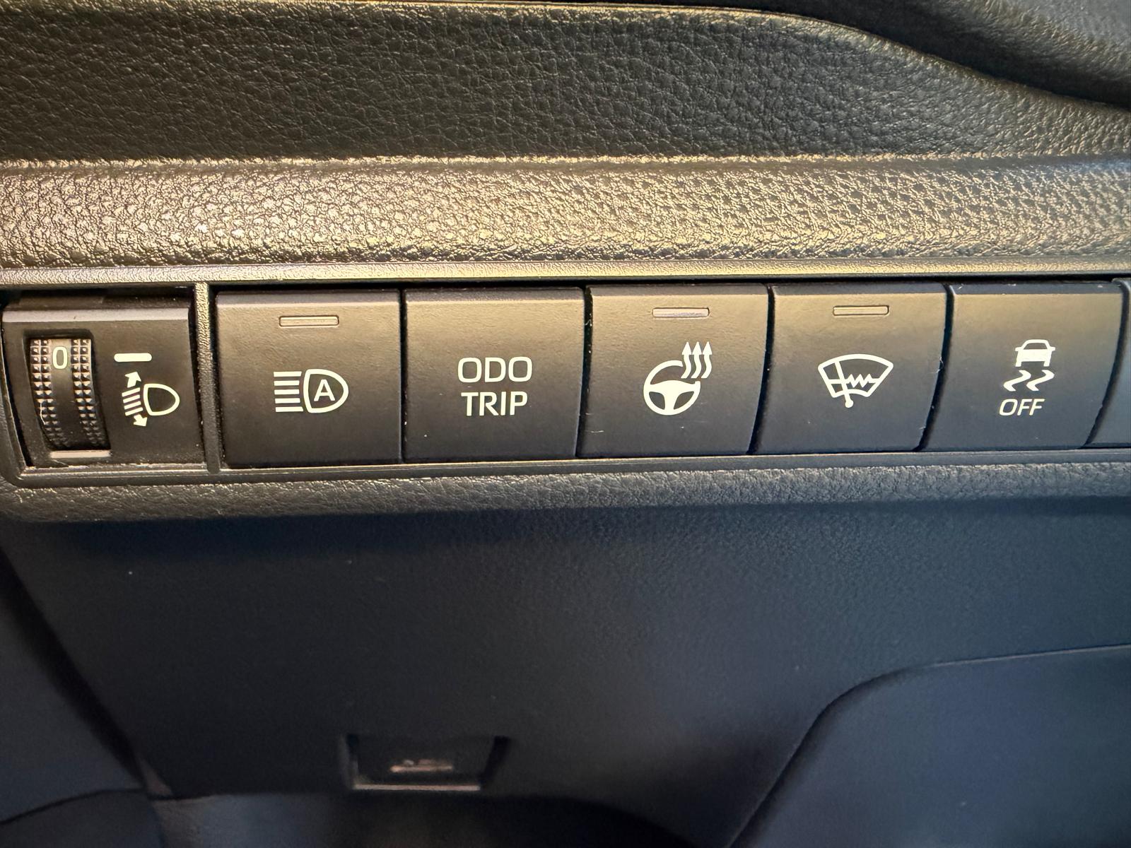 TOYOTA Corolla 1.8 HSD Trend e- CVT-image-15