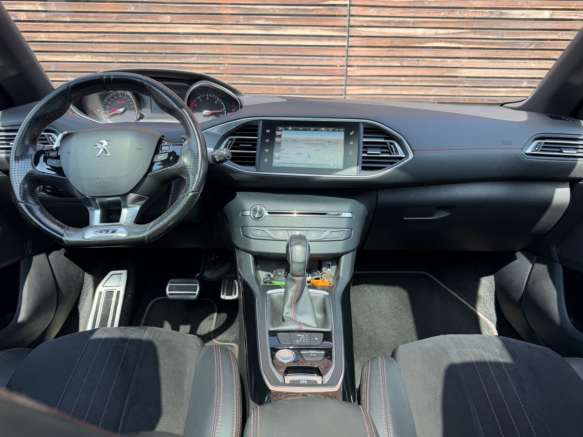 PEUGEOT 308 SW 2.0 BlueHDI GT Automatic-image-10