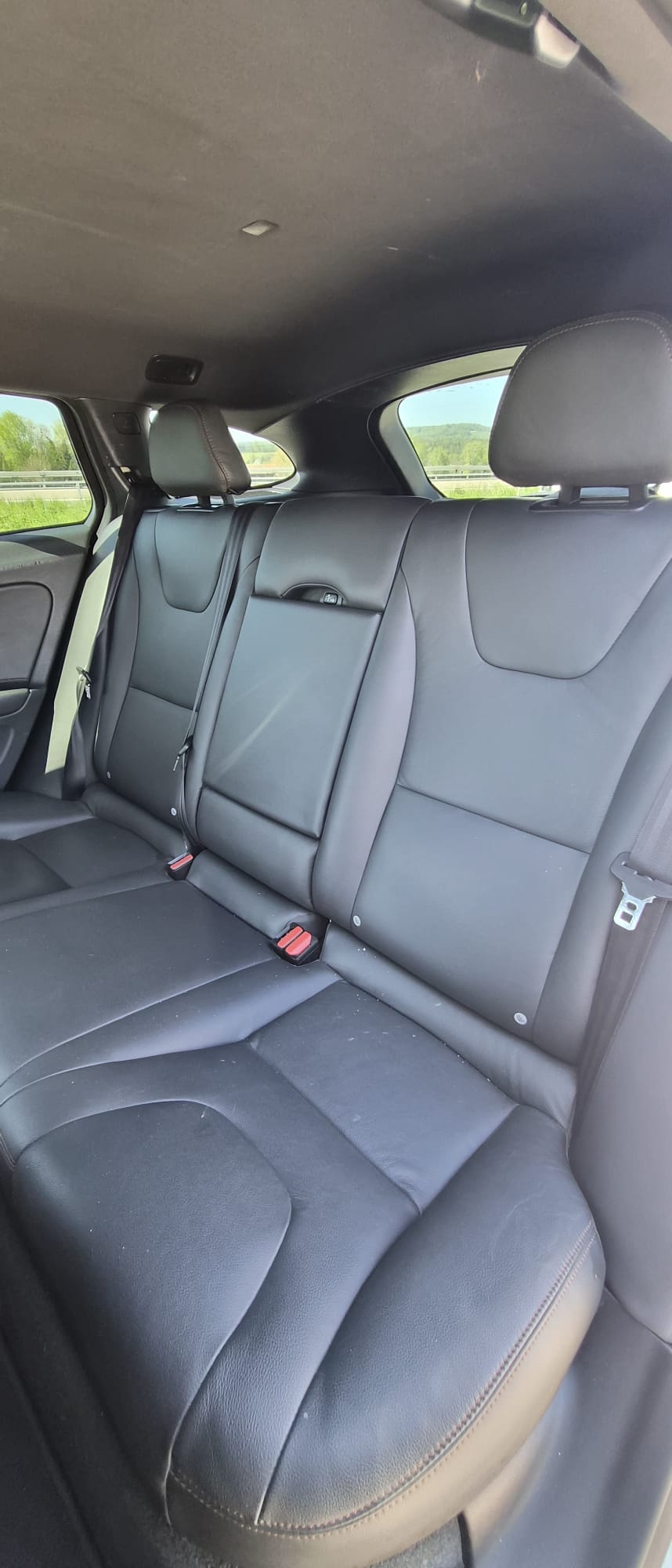 VOLVO V60 Cross Country D3 Kinetic Geartronic-image-5