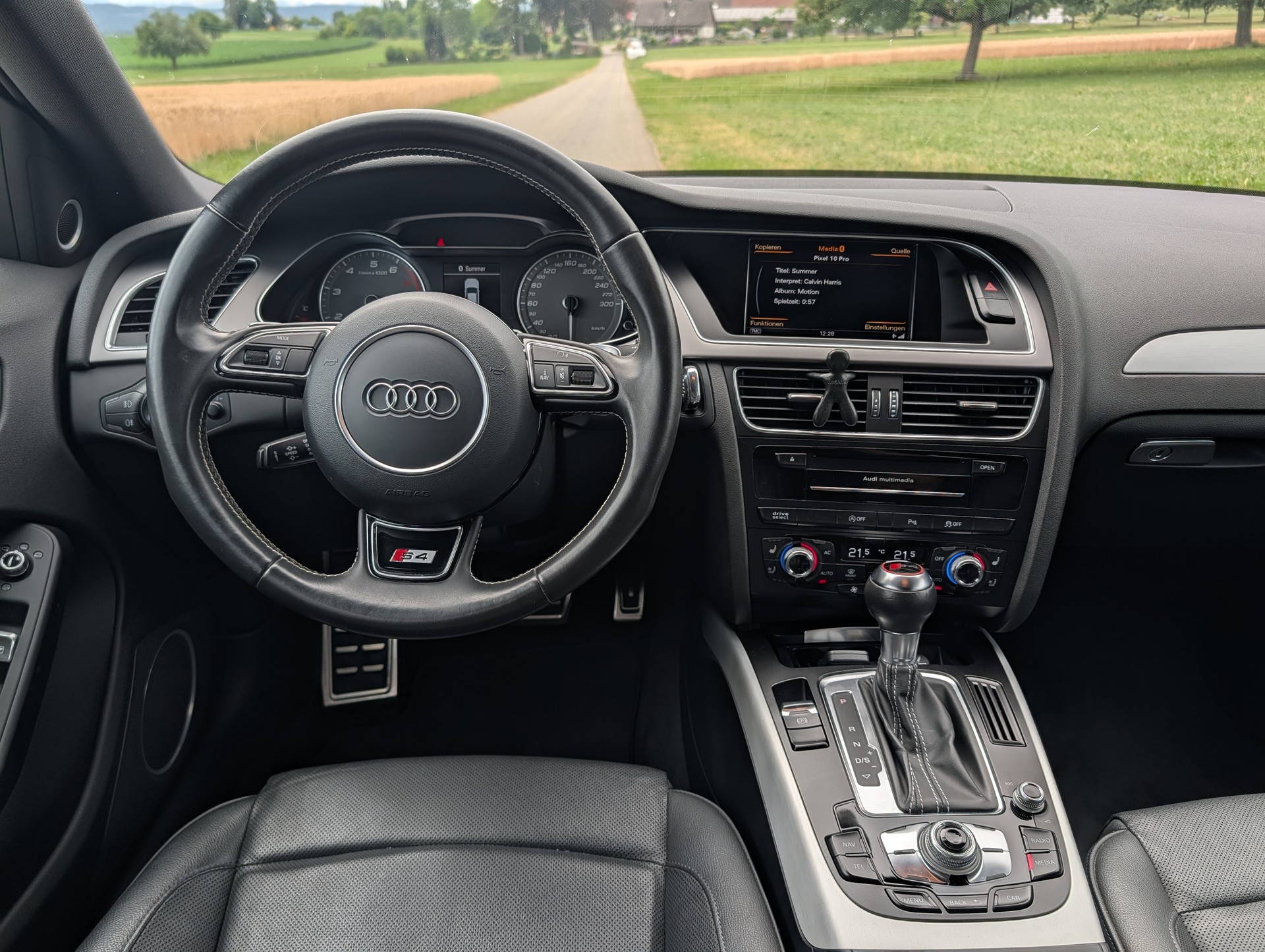 AUDI 3.0 V6 TFSI quattro S-Tronic-image-5