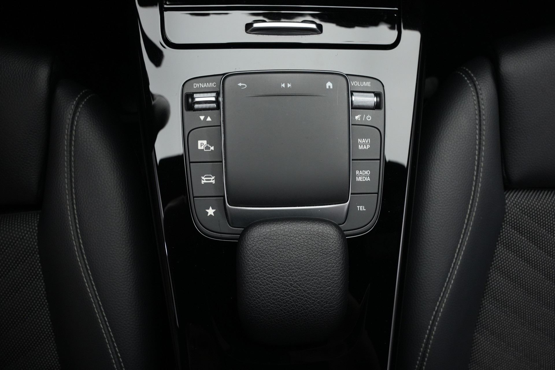 MERCEDES-BENZ A 180 Style 7G-DCT *CH-Fahrzeug*-image-27