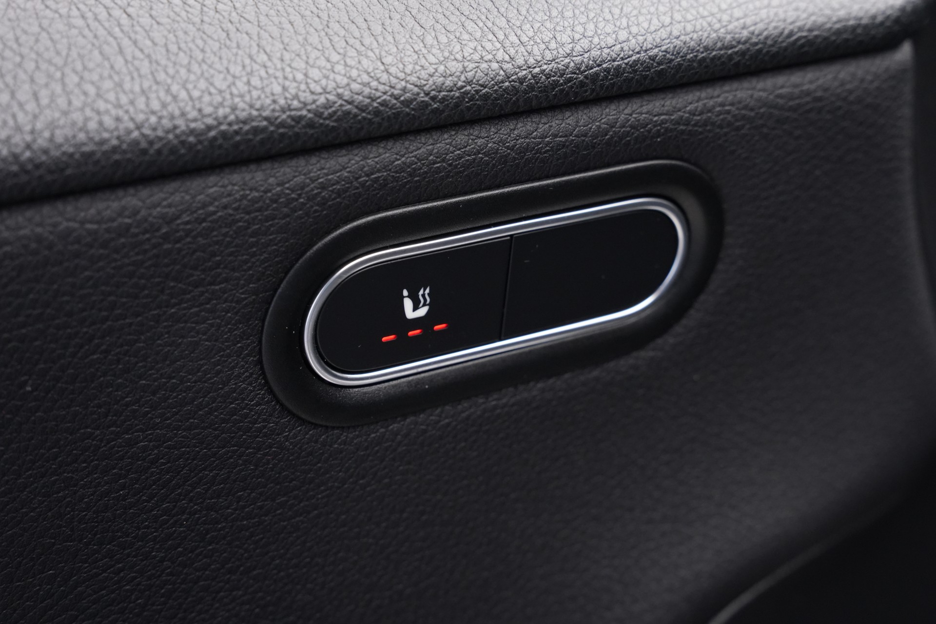 MERCEDES-BENZ A 180 Style 7G-DCT *CH-Fahrzeug*-image-19