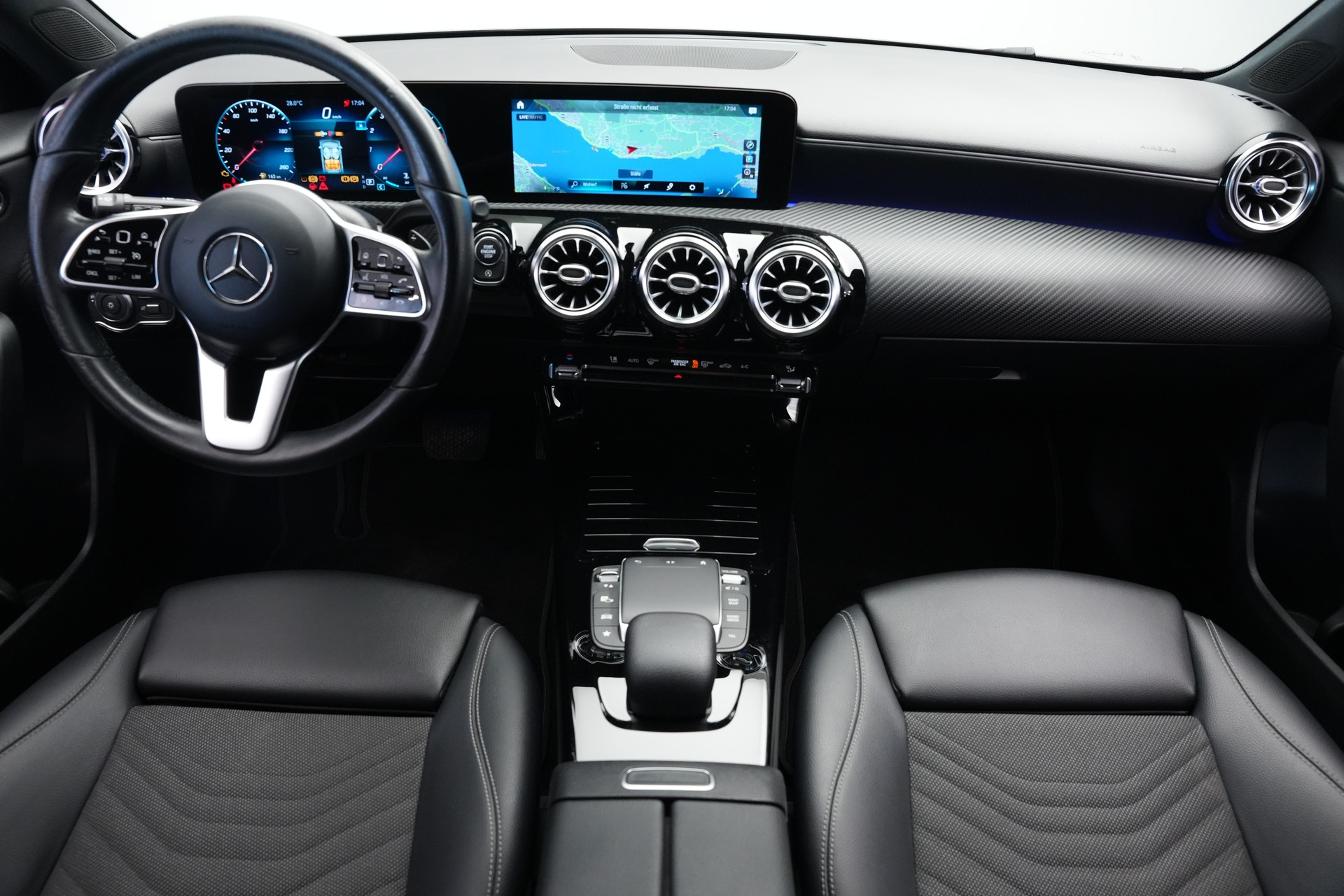 MERCEDES-BENZ A 180 Style 7G-DCT *CH-Fahrzeug*-image-9