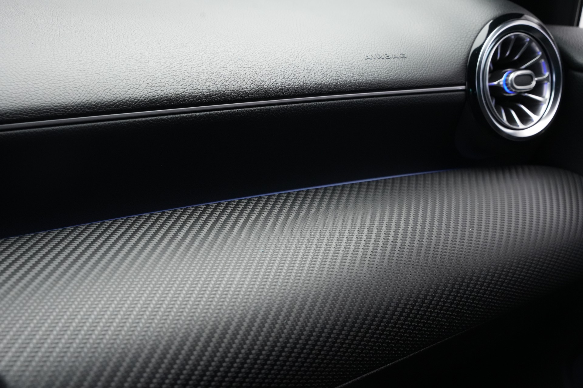 MERCEDES-BENZ A 180 Style 7G-DCT *CH-Fahrzeug*-image-25