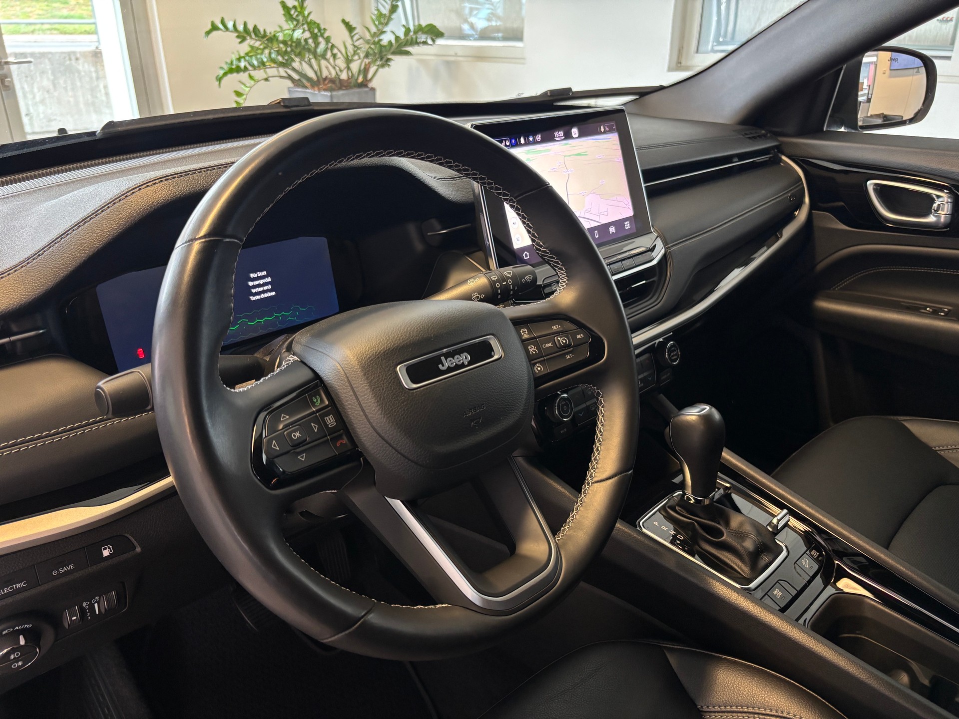 JEEP Compass 1.3 T PHEV 80th Anniversary AWD-image-5