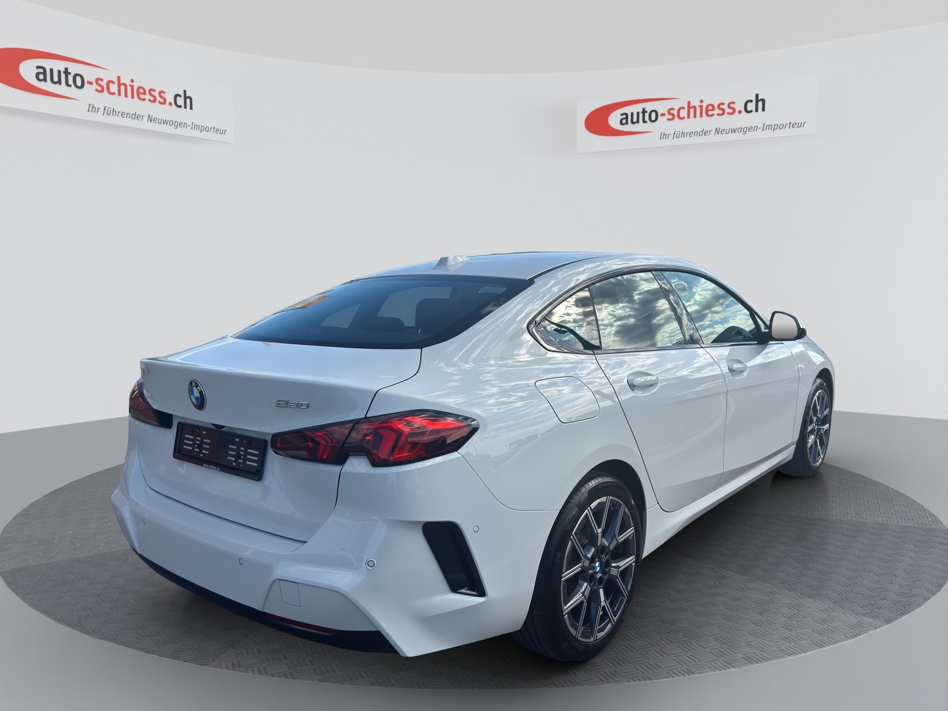 BMW 220 Gran Coupé 48V Steptronic-showroom-element-1