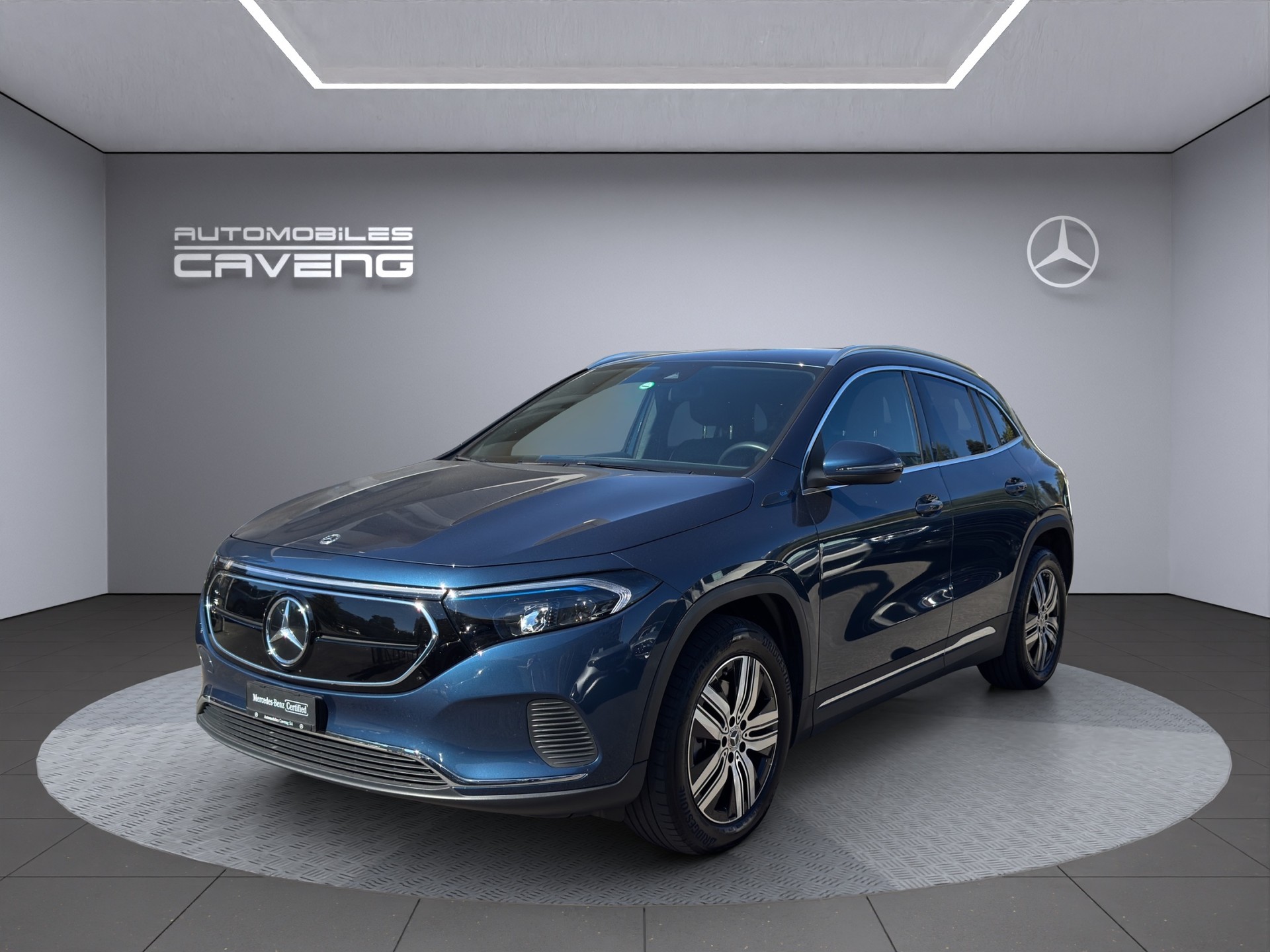 MERCEDES-BENZ EQA 250