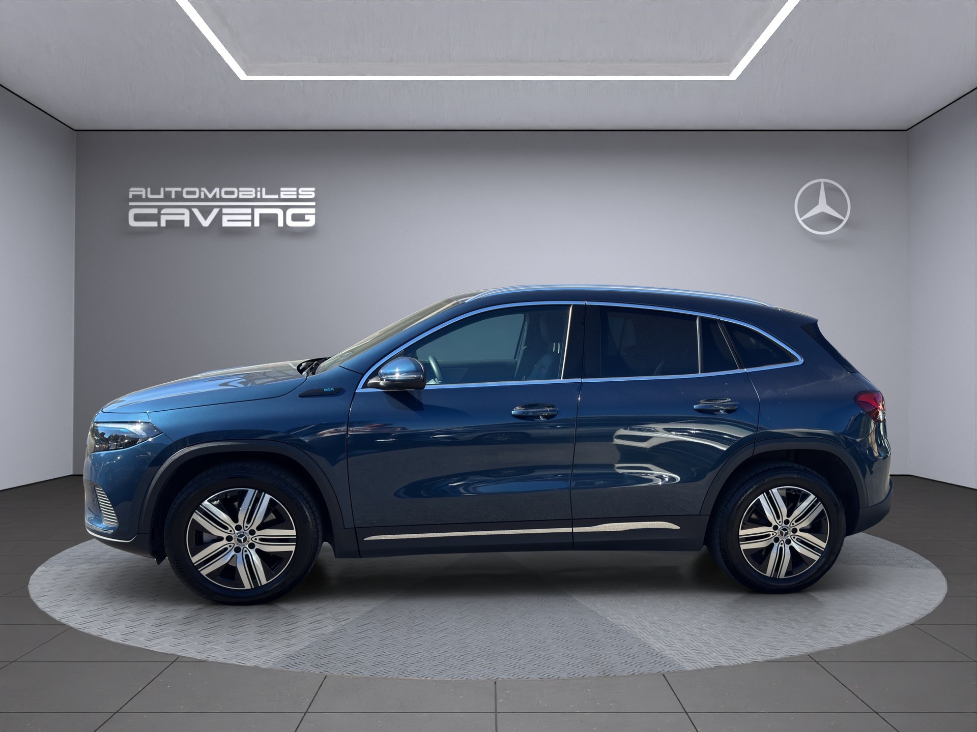 MERCEDES-BENZ EQA 250-showroom-element-1