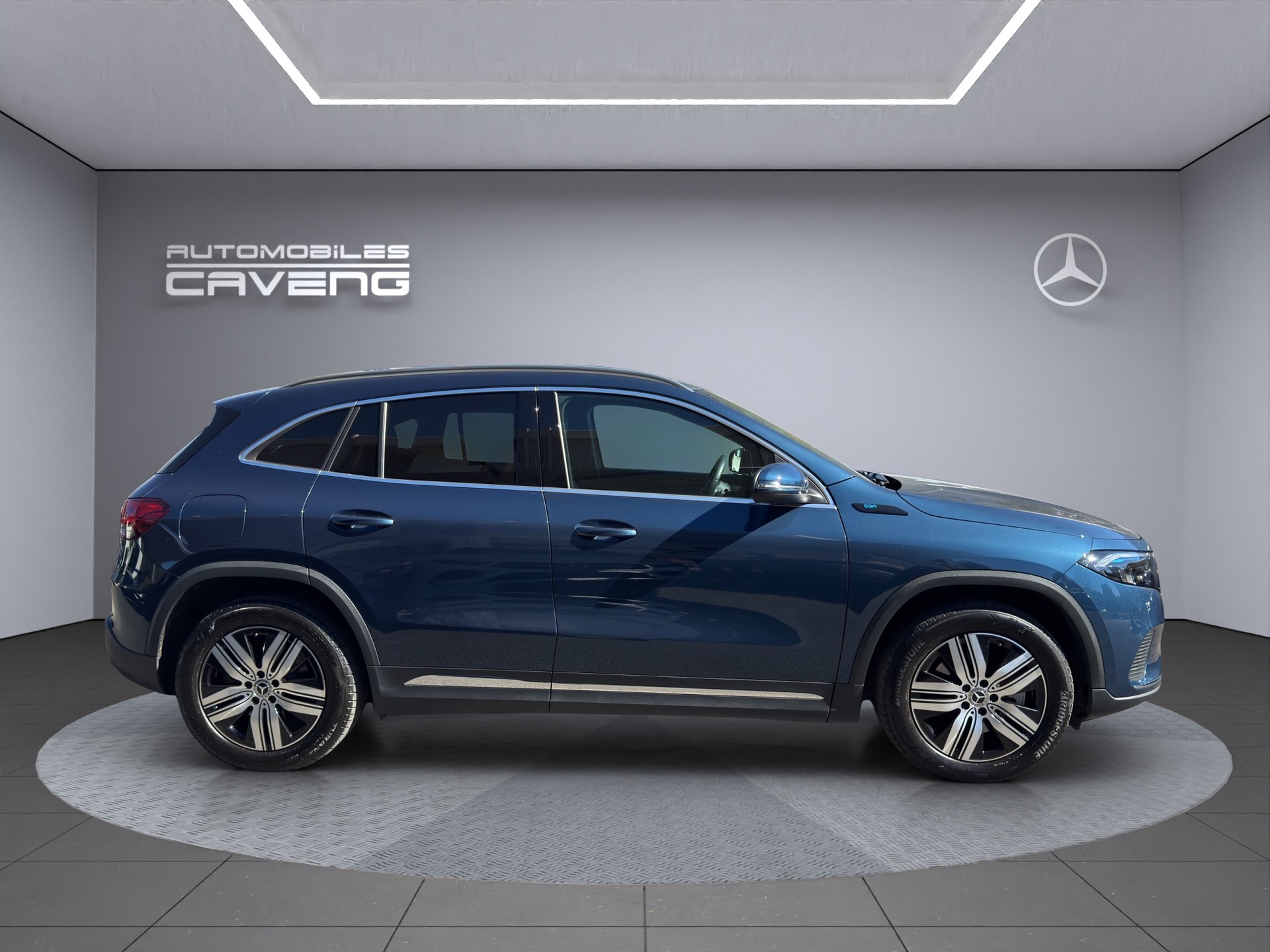 MERCEDES-BENZ EQA 250-image-5