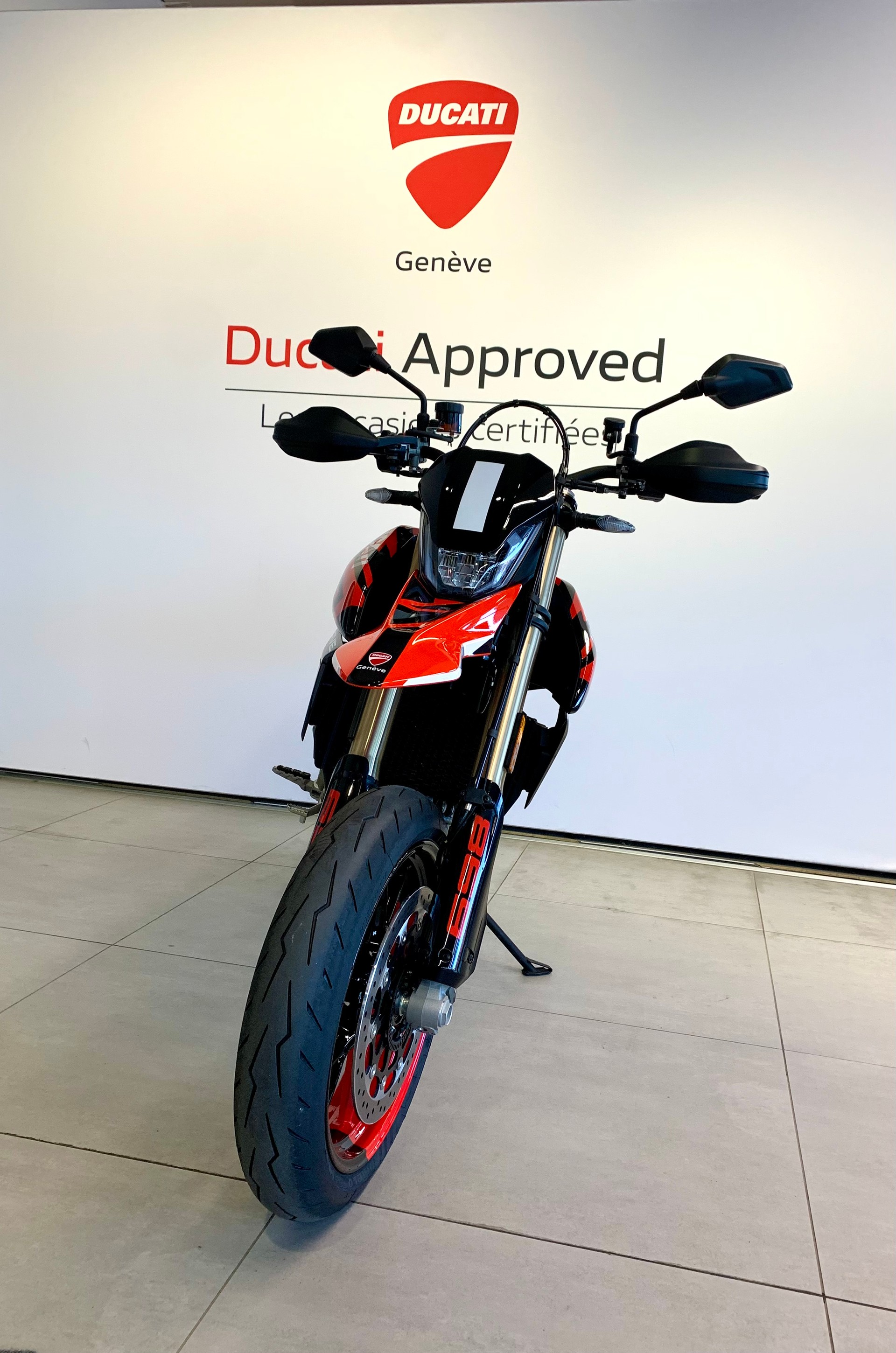 DUCATI Hypermotard 698 Mono RVE (35kW)-image-2