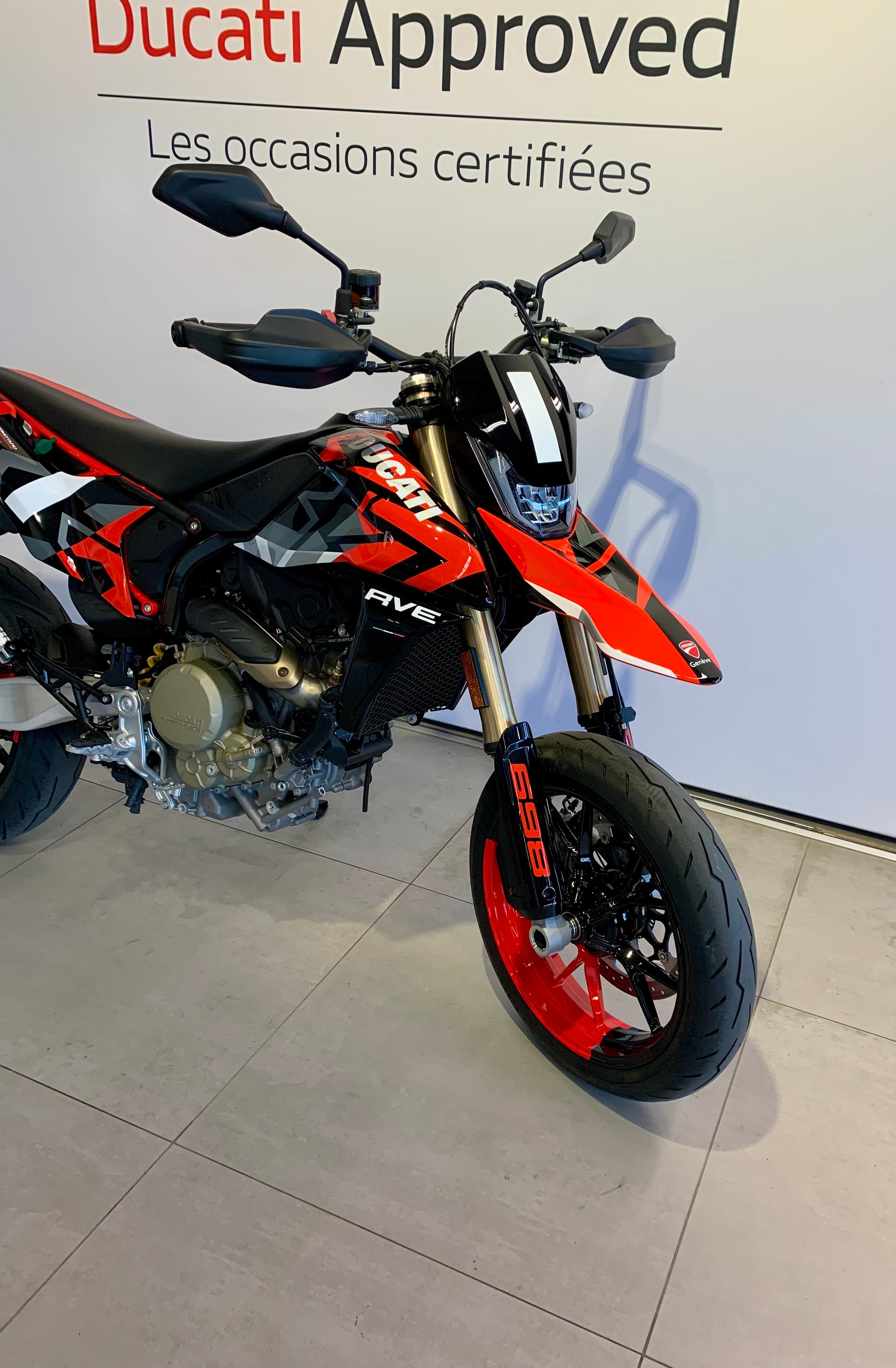 DUCATI Hypermotard 698 Mono RVE (35kW)-image-3