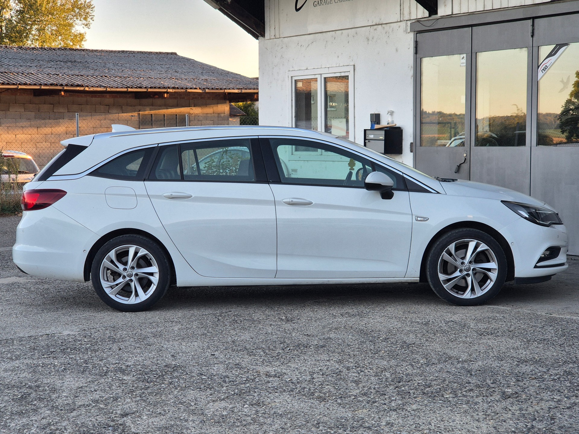 OPEL Astra Sports Tourer 1.6 CDTi ecoF Excellence Autom-showroom-element-3