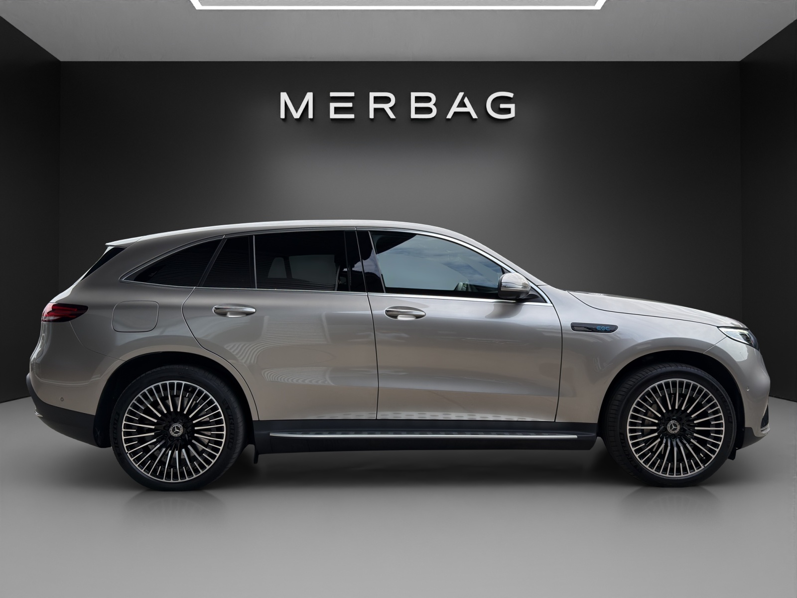 MERCEDES-BENZ EQC 400 AMG Line 4Matic-image-1