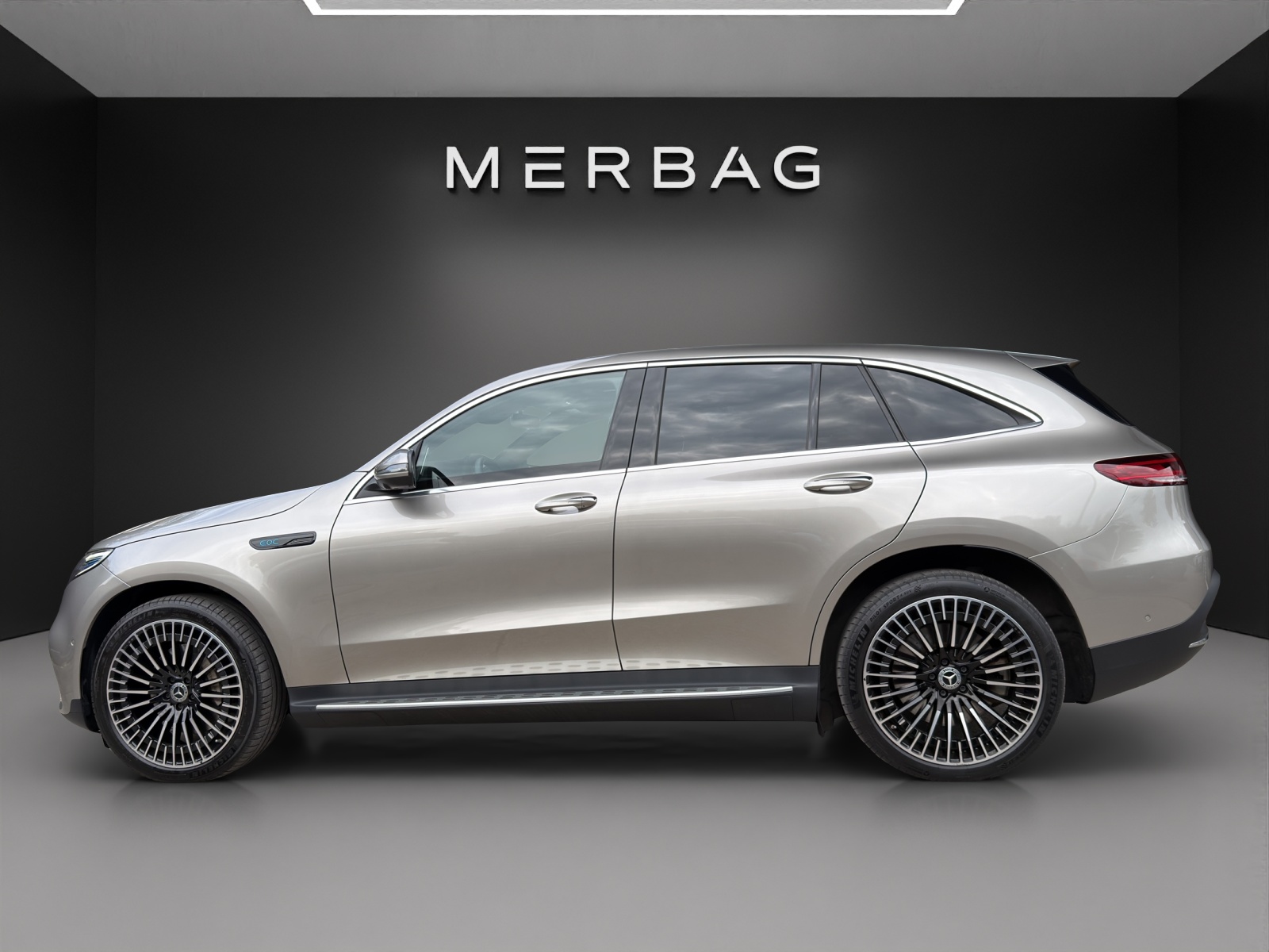 MERCEDES-BENZ EQC 400 AMG Line 4Matic-image-5