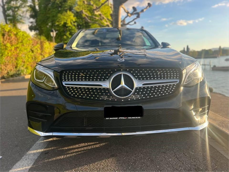 MERCEDES-BENZ GLC 300 AMG Line 4m