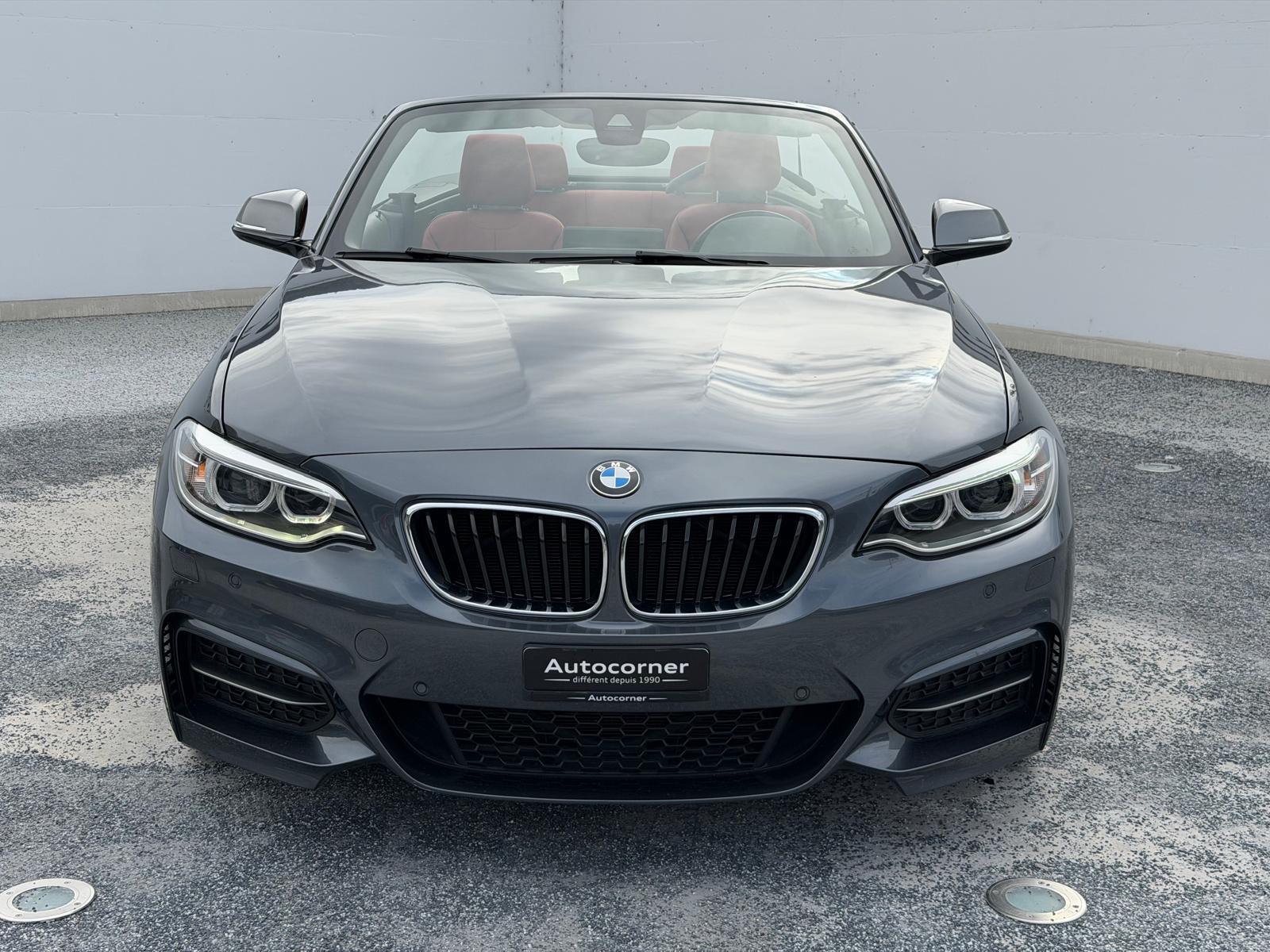 BMW M240i xDrive Steptronic-showroom-element-2