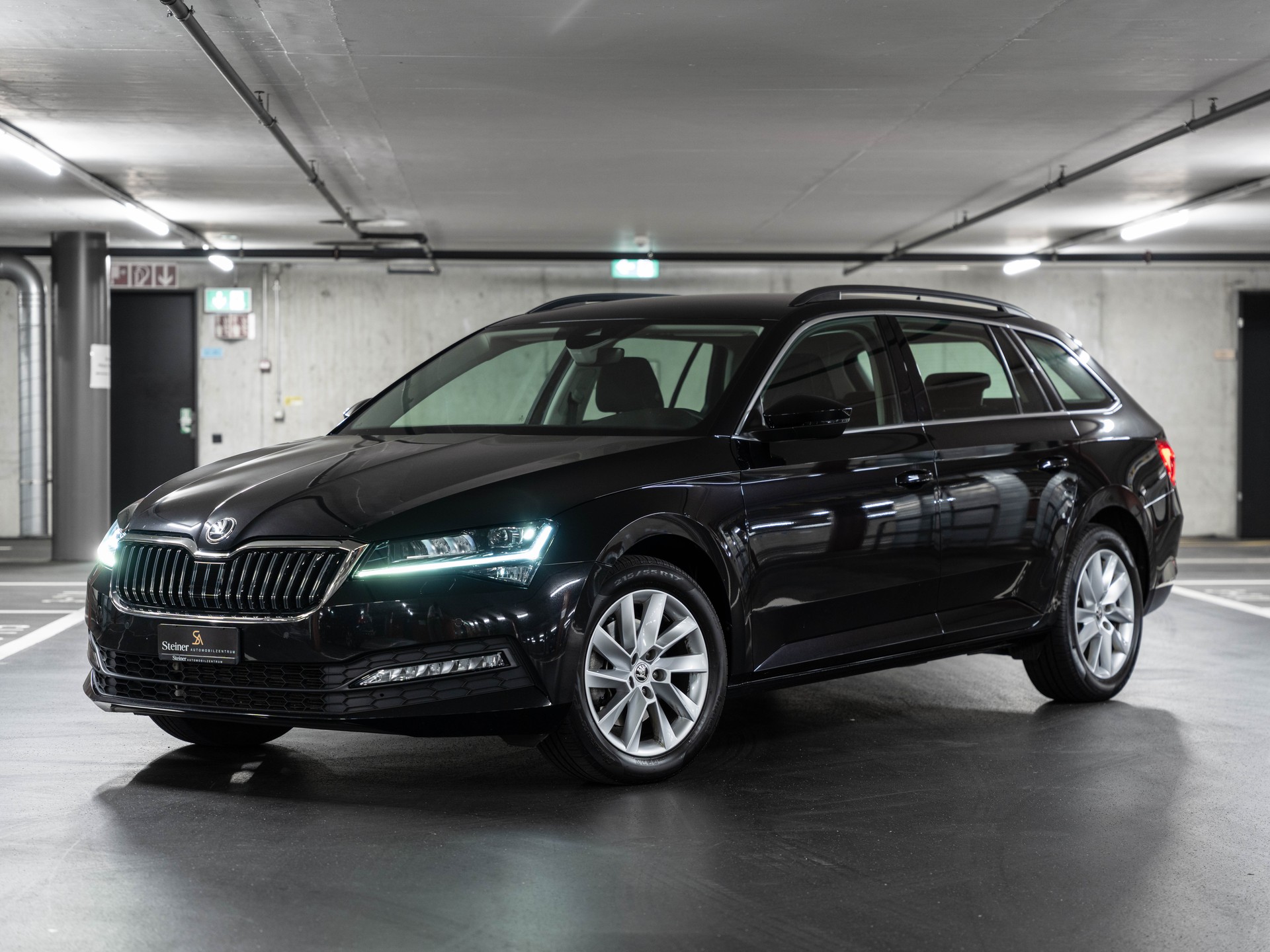 SKODA Superb Combi 2.0 TDi Ambition 4x4 DSG
