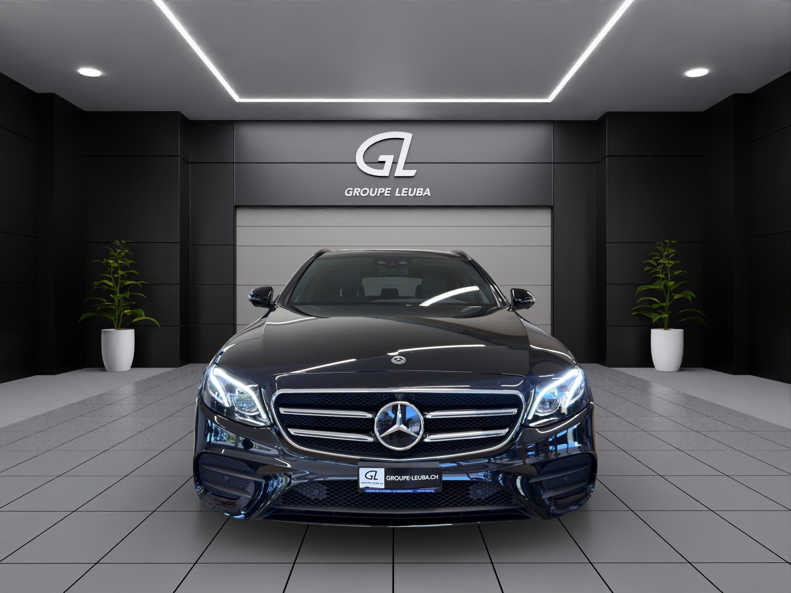 MERCEDES-BENZ E 220 d AMG Line 4Matic-showroom-element-1