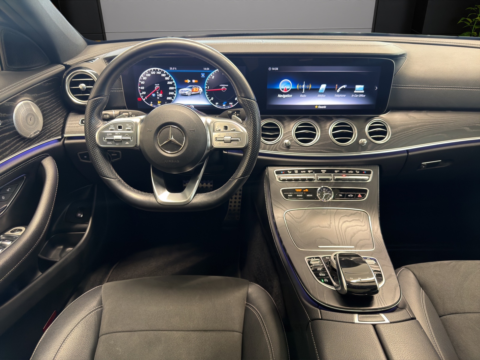 MERCEDES-BENZ E 220 d AMG Line 4Matic-image-7