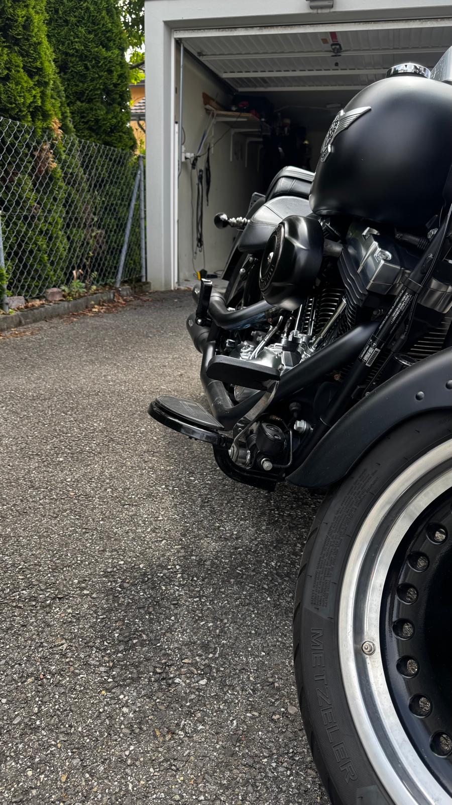 HARLEY-DAVIDSON FLSTFB Fat Boy Spécial-image-1