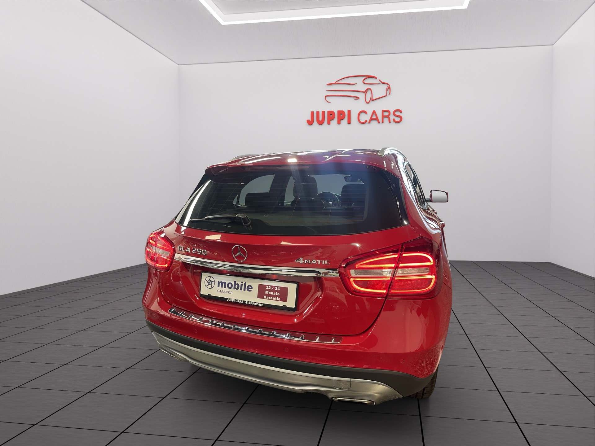 MERCEDES-BENZ GLA 250 Urban 4Matic 7G-DCT-showroom-element-1