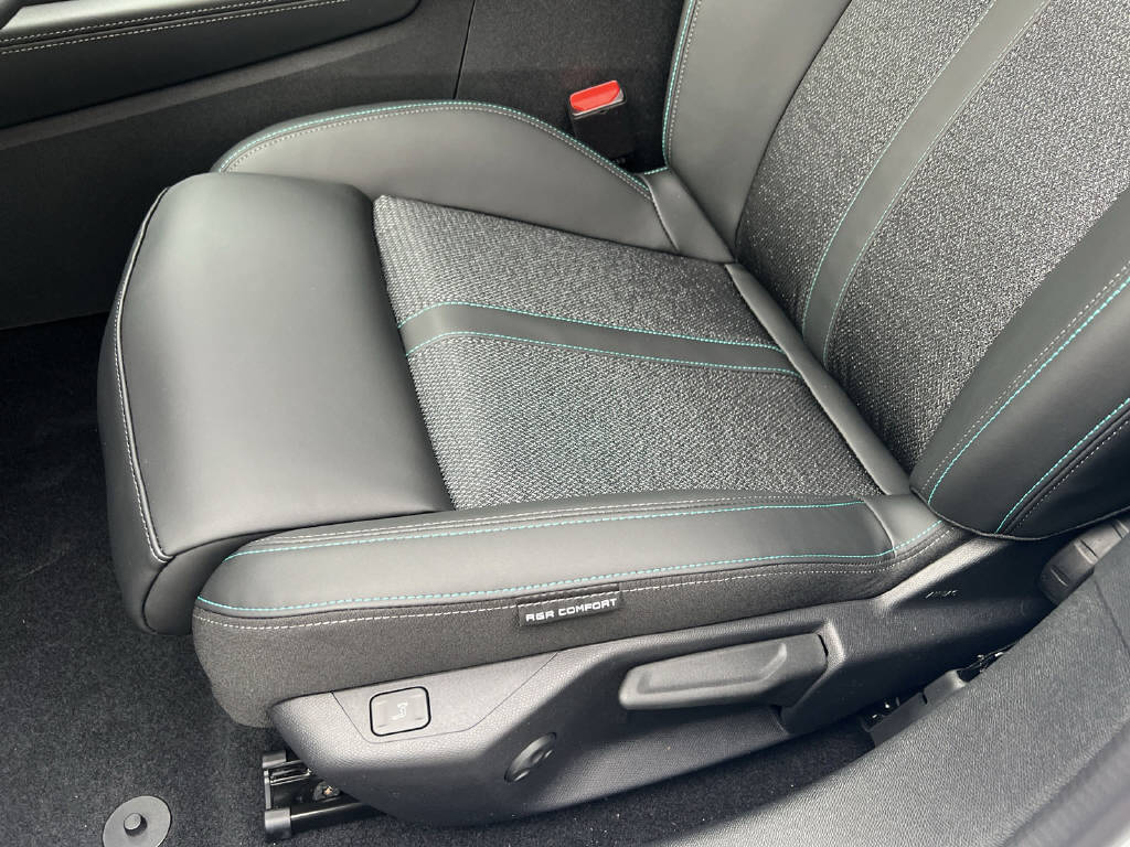 PEUGEOT 308 1.2 PureTech Allure-showroom-element-3
