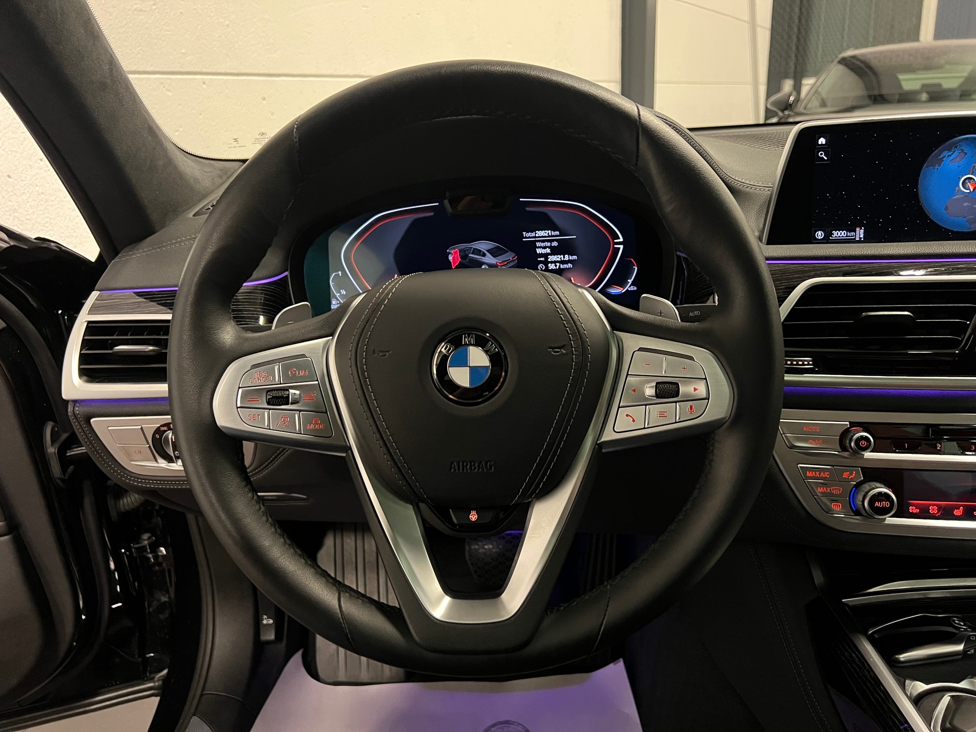 BMW 730d xDrive 48V Steptronic-image-24