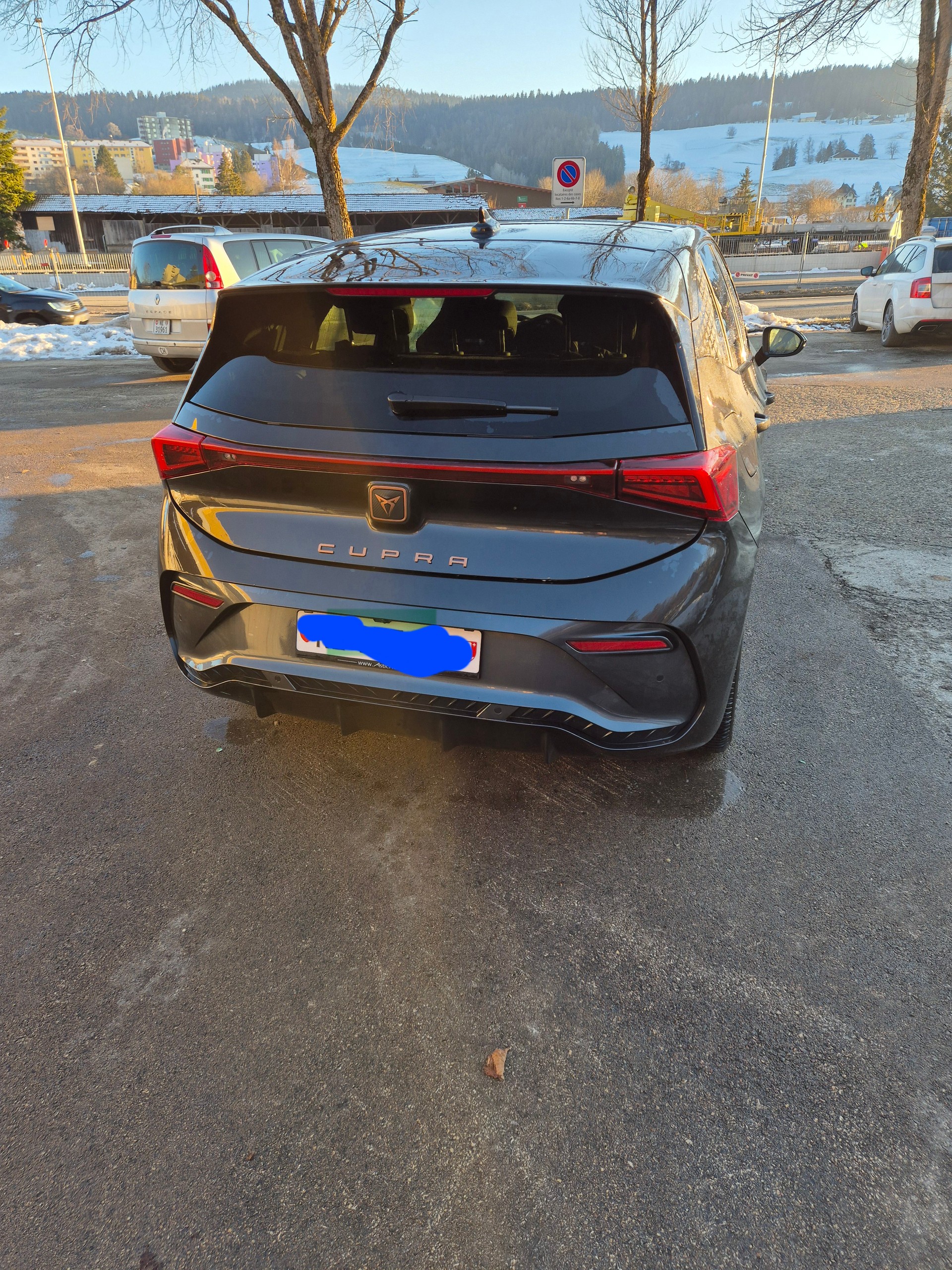 CUPRA Born 58kwh e-boost sensation-image-1