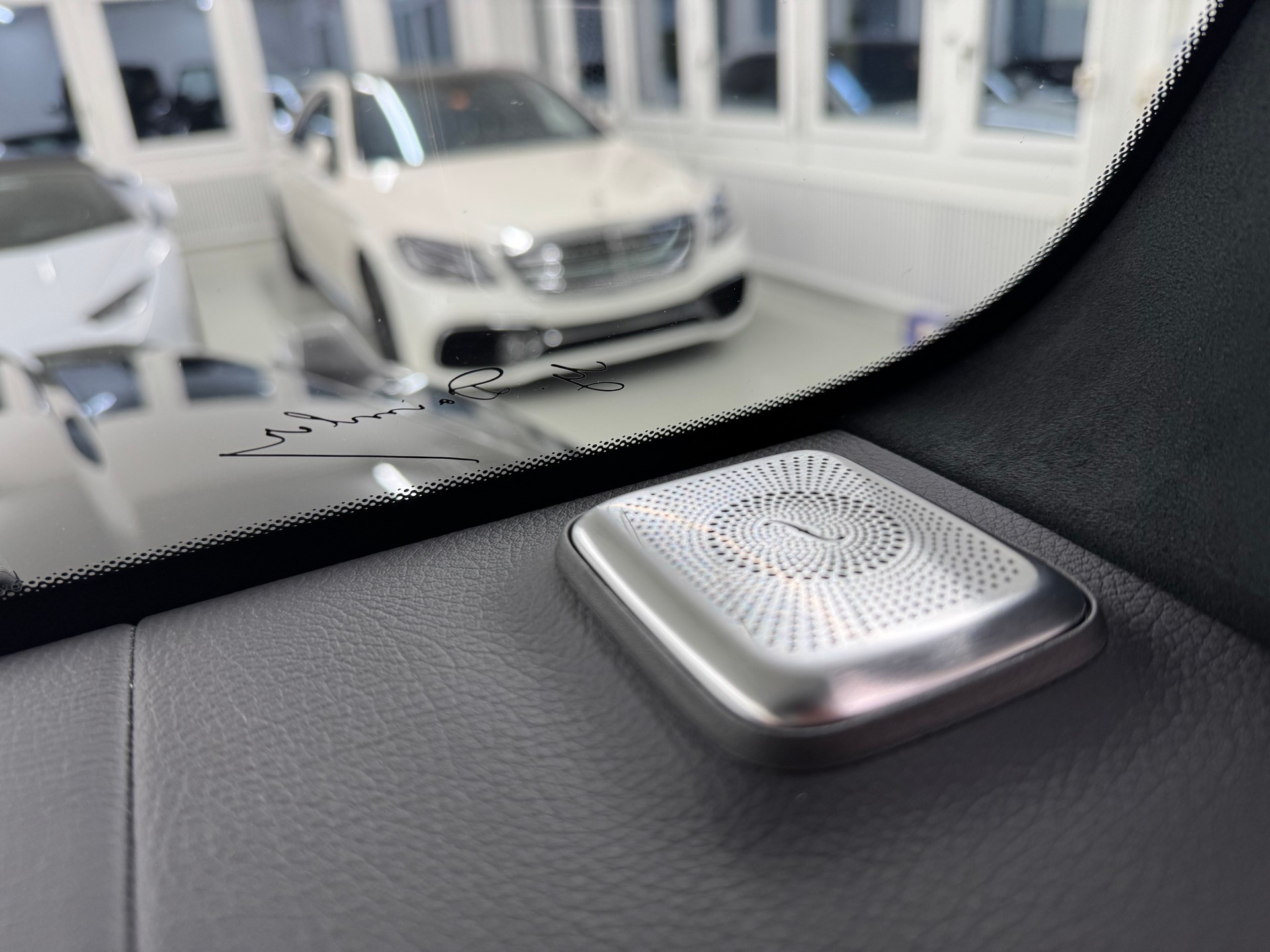 MERCEDES-BENZ G 63 AMG SATIN WHITE MATT-image-27